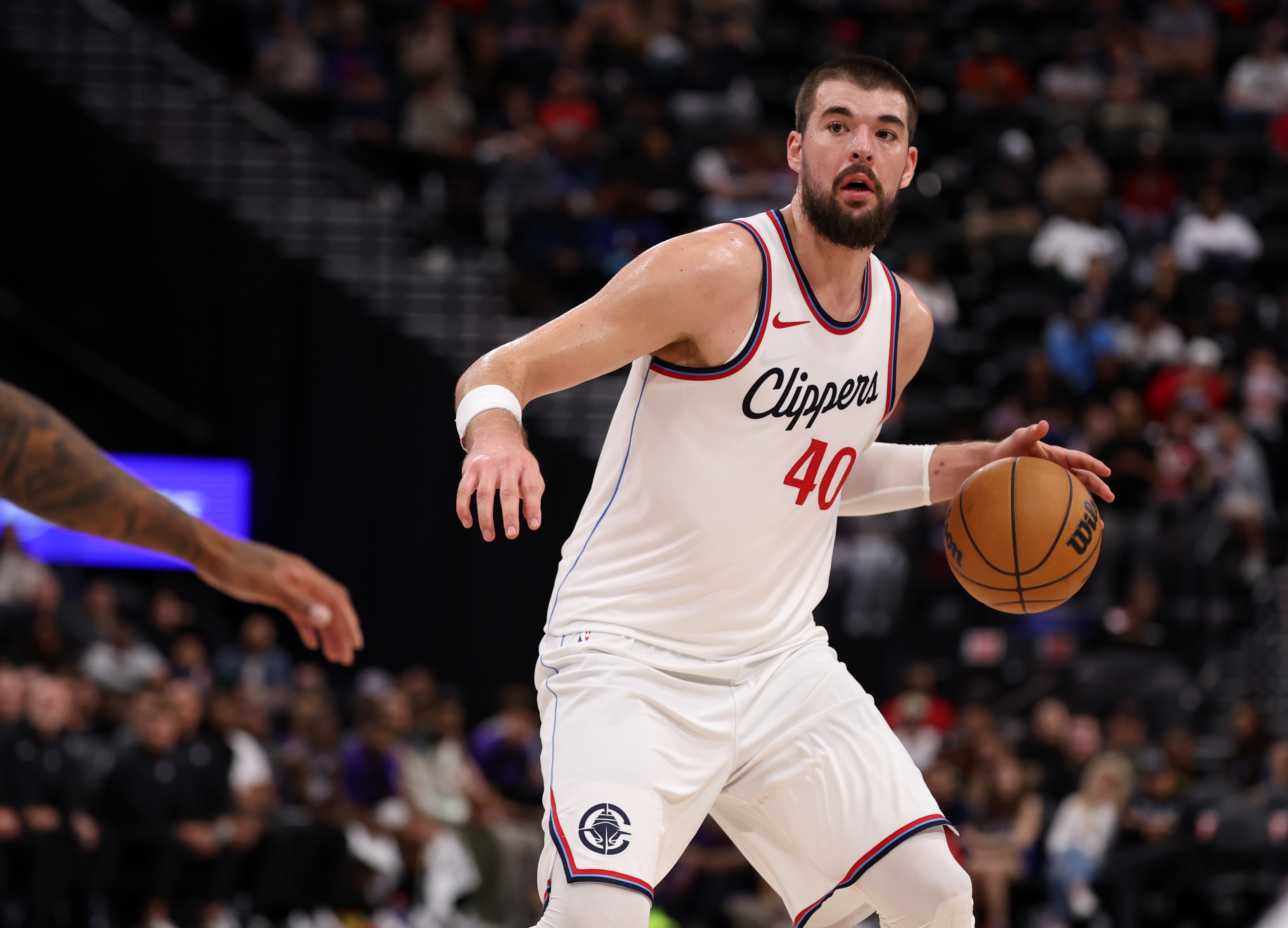  兩雙！祖巴茨14投8中得到17分10板 正負(fù)值+23