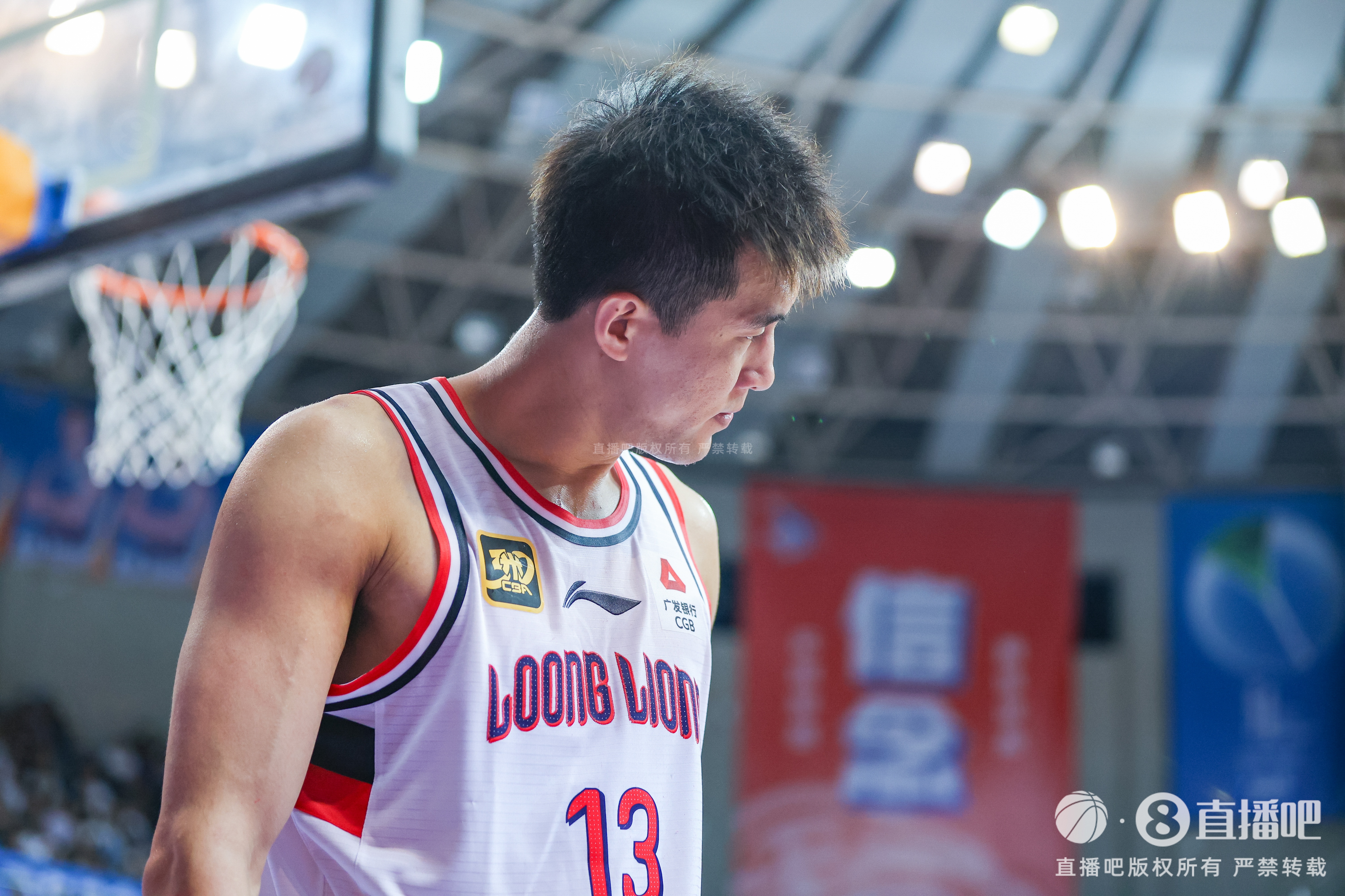  郭艾倫更博報(bào)平安：順利拆線(xiàn)了 我一定會(huì)恢復(fù)并回到球場(chǎng)！