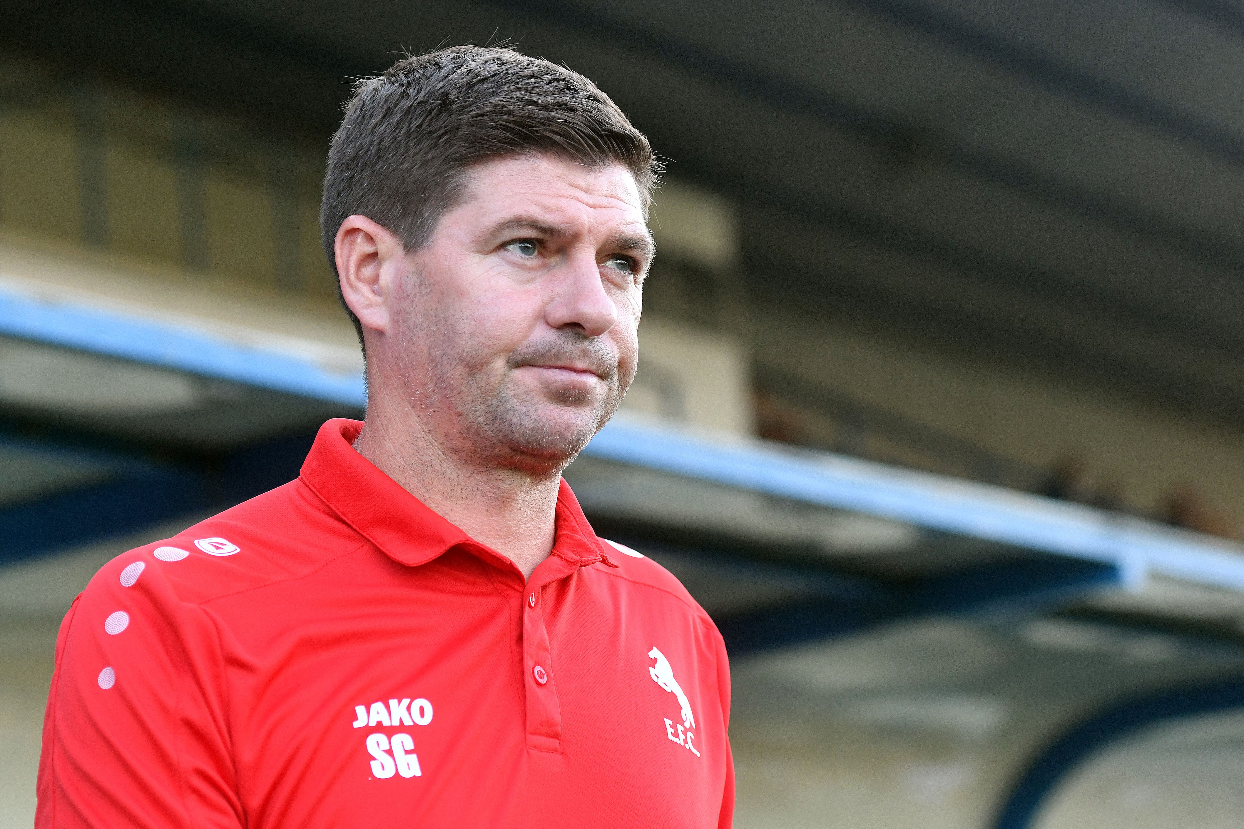  杰拉德：慈善賽座無虛席其他球隊不可能做到；英雄永遠是球迷們