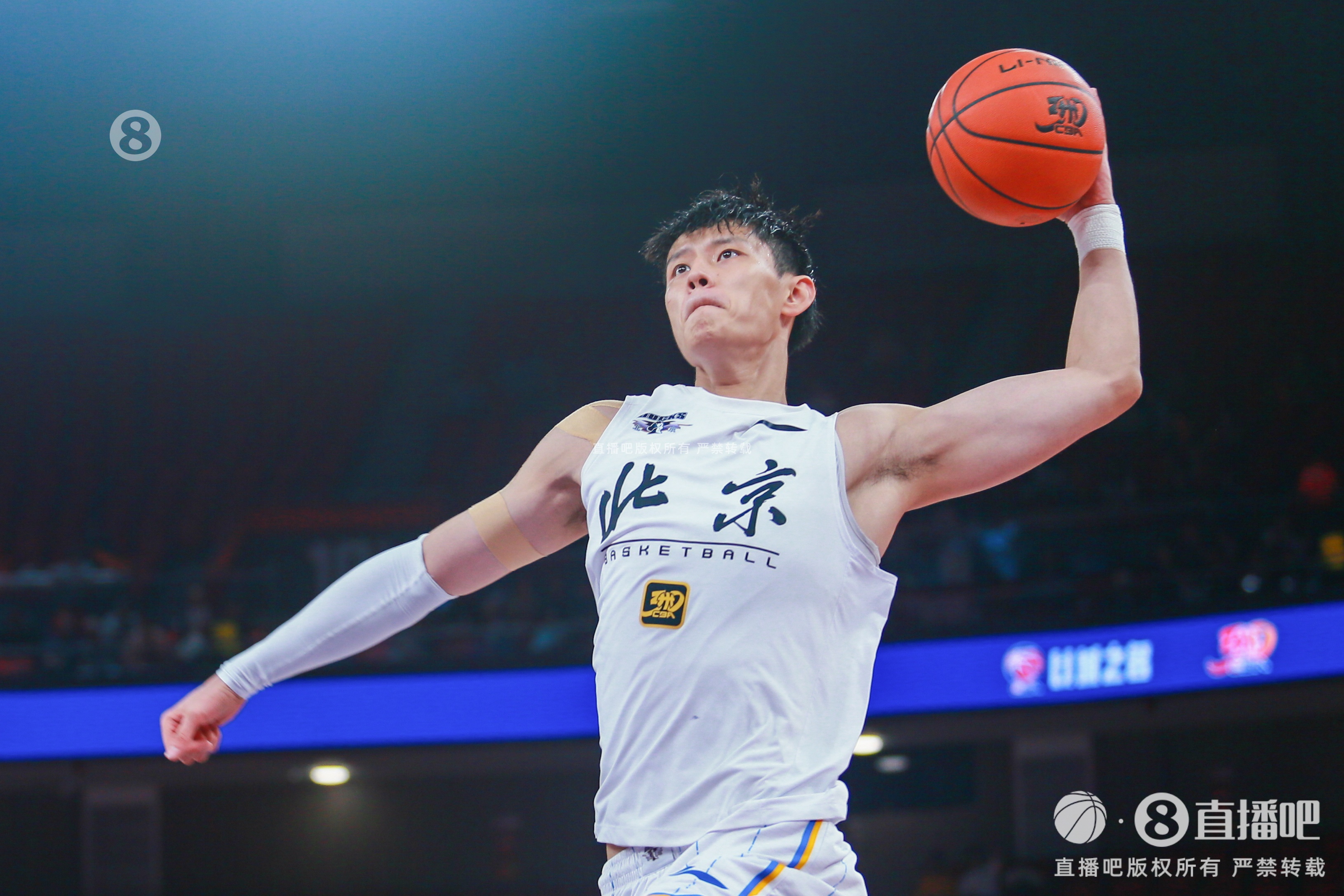  兌現(xiàn)天賦！曾凡博30分鐘10中8輕松貢獻(xiàn)21分4板3助 正負(fù)值+31