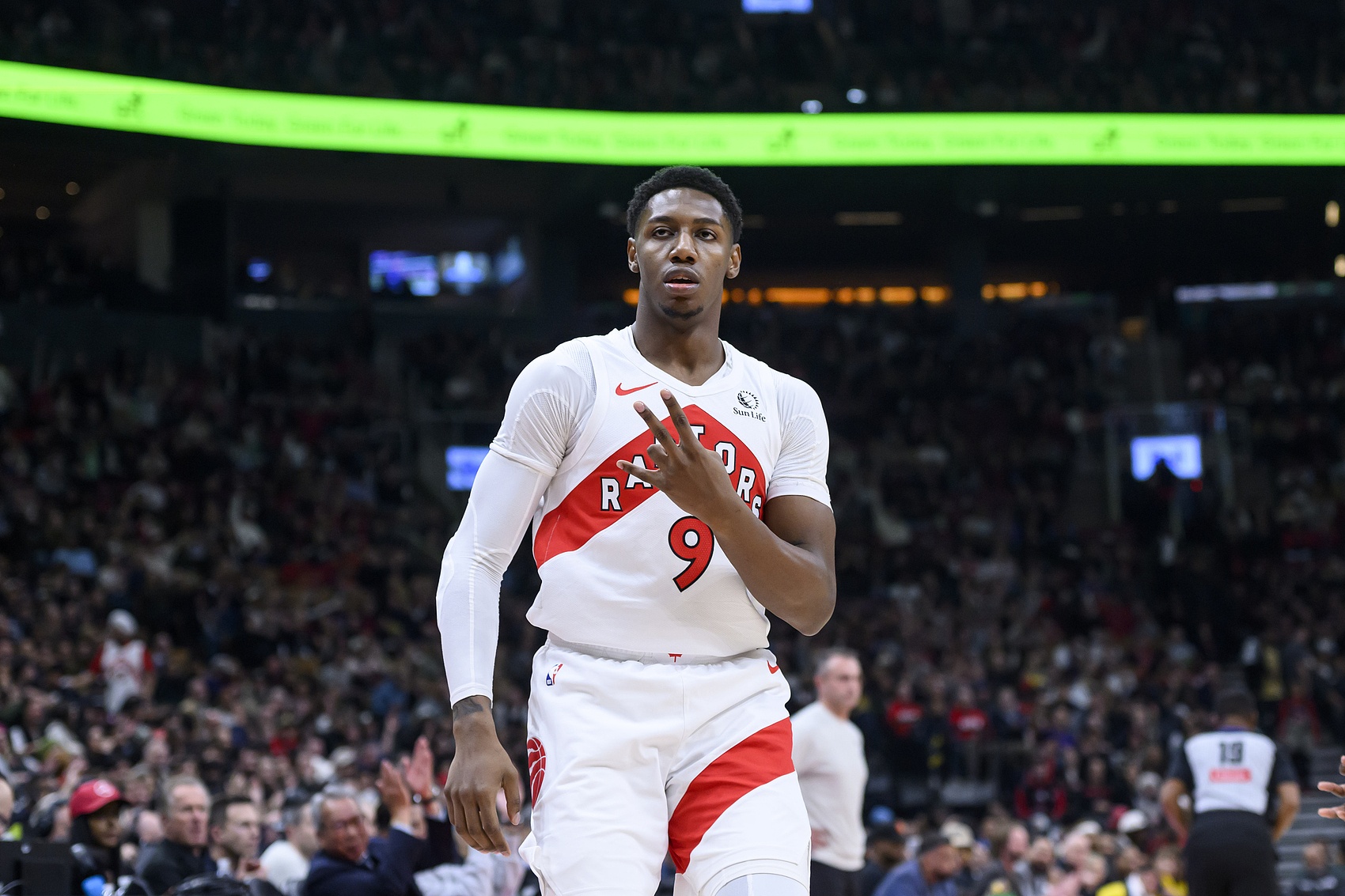  全面發(fā)揮！巴雷特14中7拿到21分8板9助