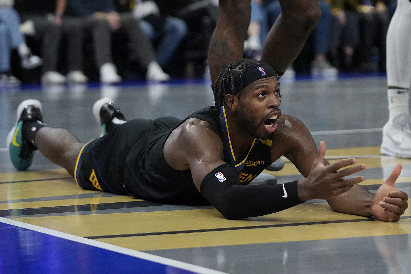  沒(méi)手感！希爾德半場(chǎng)三分5投僅1中拿到3分 正負(fù)值-9