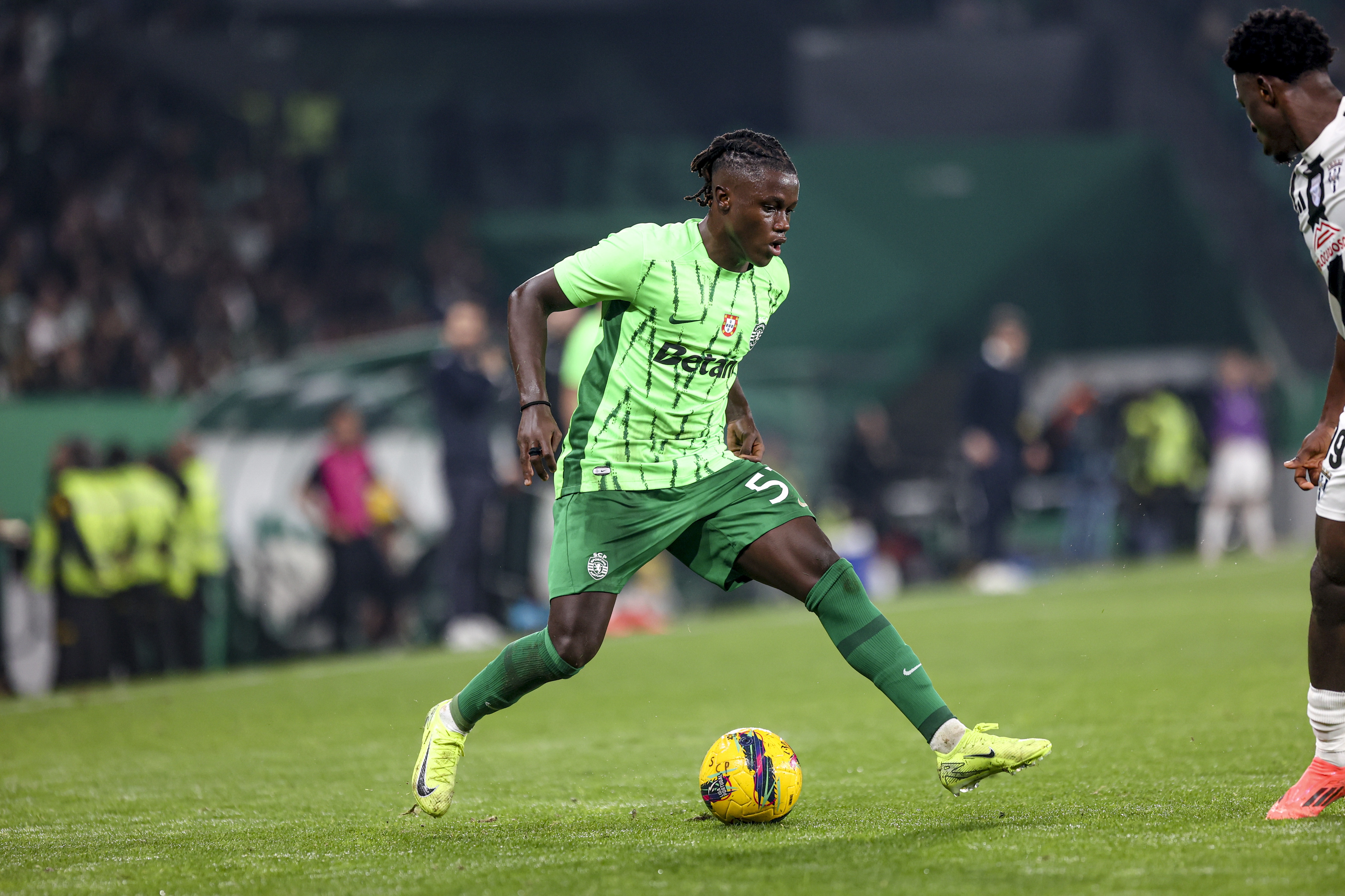  記者：葡體17歲右路球員昆達渴望與阿莫林再度合作