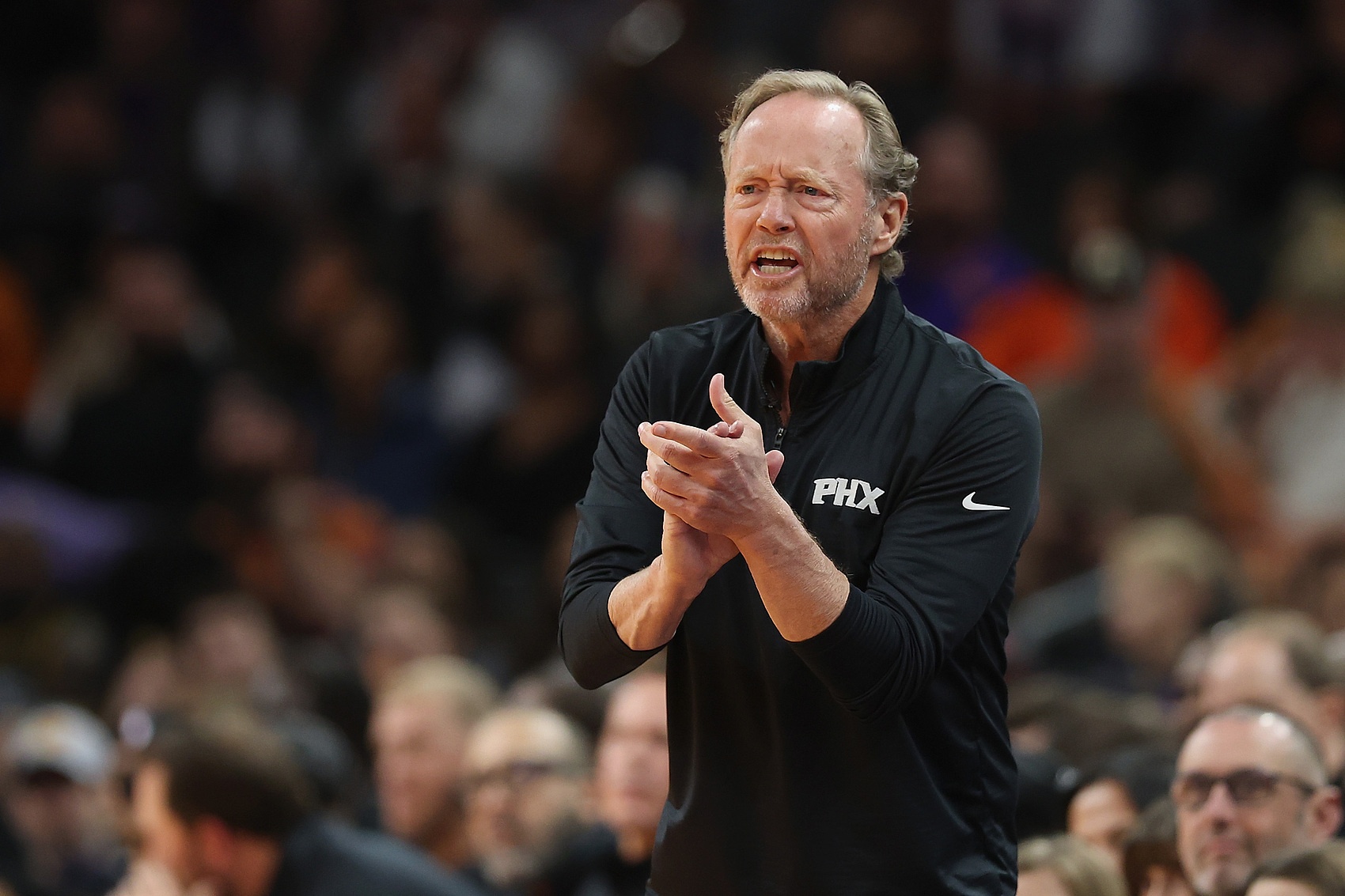  布克在你執(zhí)教過的球員中排第幾？布登：他今晚排名第一