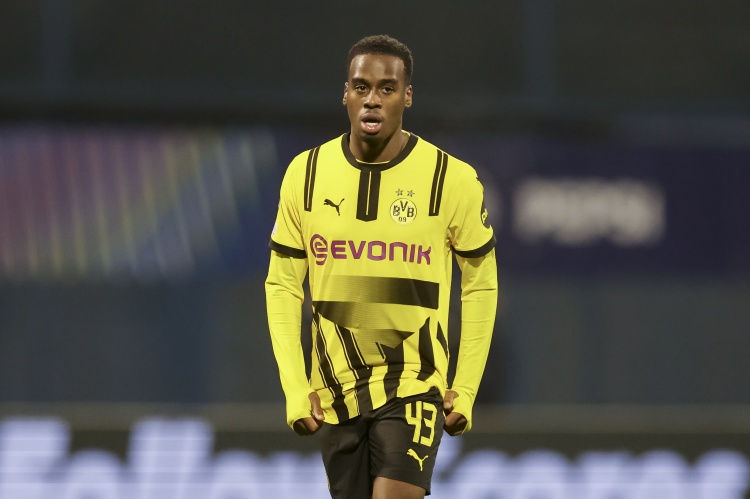  英媒：多特若無(wú)緣歐冠將出售吉滕斯，利物浦有意&魔車仁也在關(guān)注