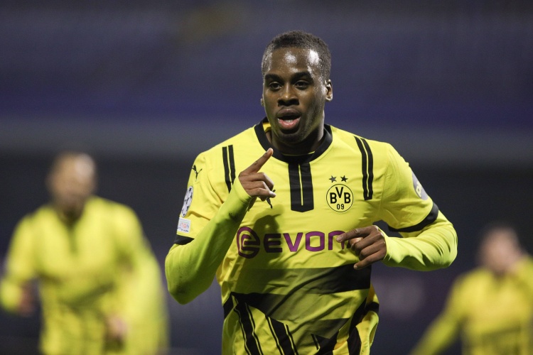  圖片報：熱刺有意吉滕斯但面臨槍手藍軍競價，最終報價或需1億歐