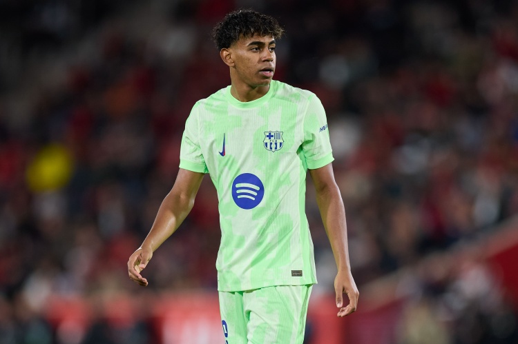  記者：亞馬爾今天沒和隊友訓練，他渴望參加對馬競的比賽