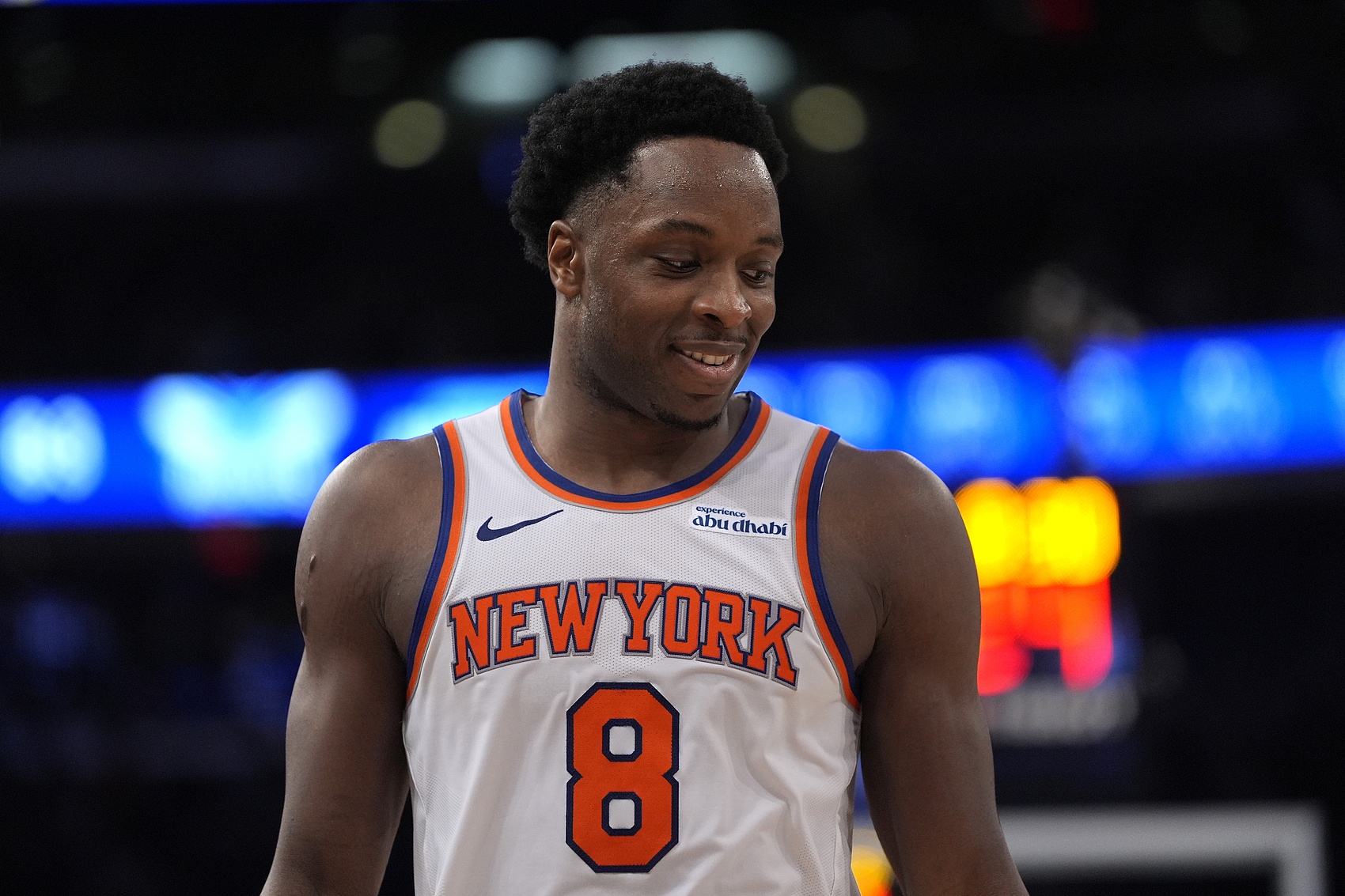  兢兢業(yè)業(yè)！阿努諾比20中8貢獻(xiàn)23分7板3助1斷1帽 正負(fù)值+8