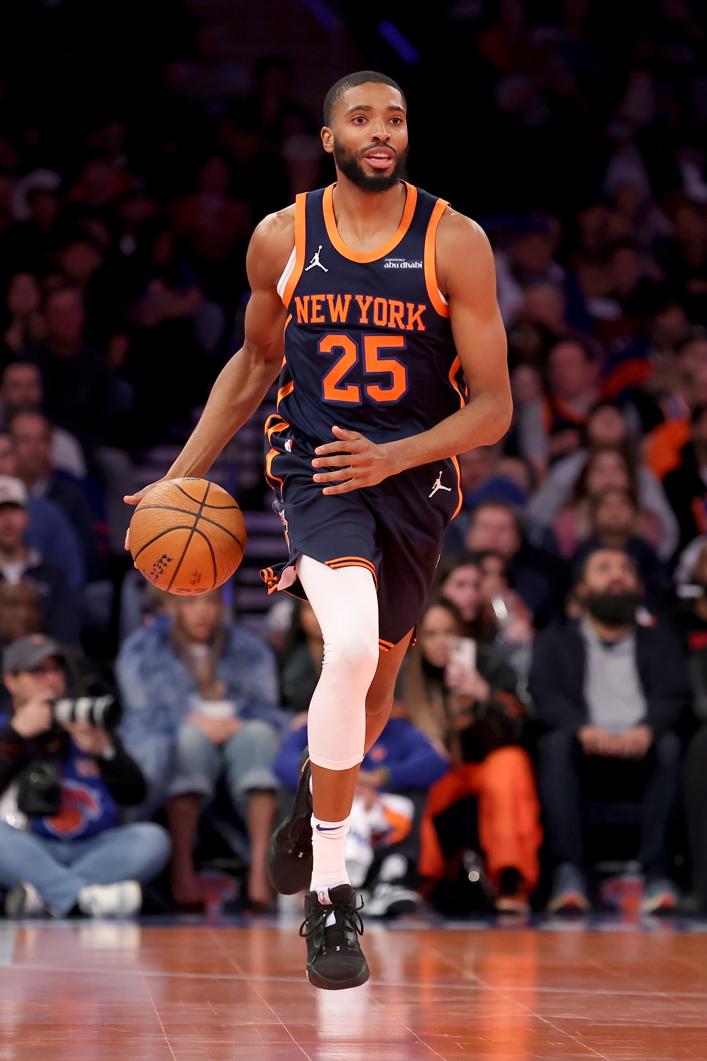  手感火熱！布里奇斯18投12中得到28分2板3助2斷1帽