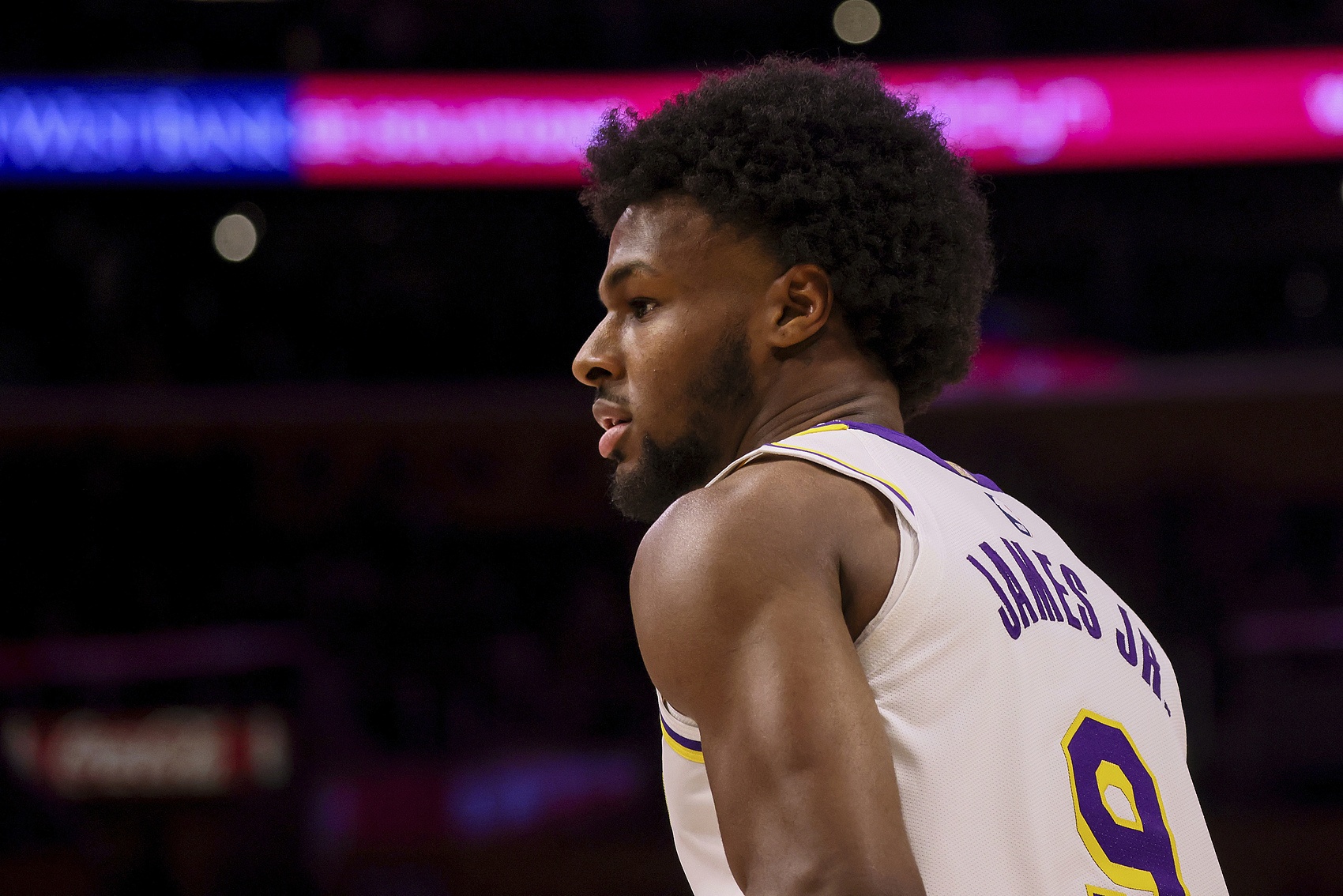  上場就努力打！布朗尼4中3拿到生涯新高9分 正負(fù)值+10