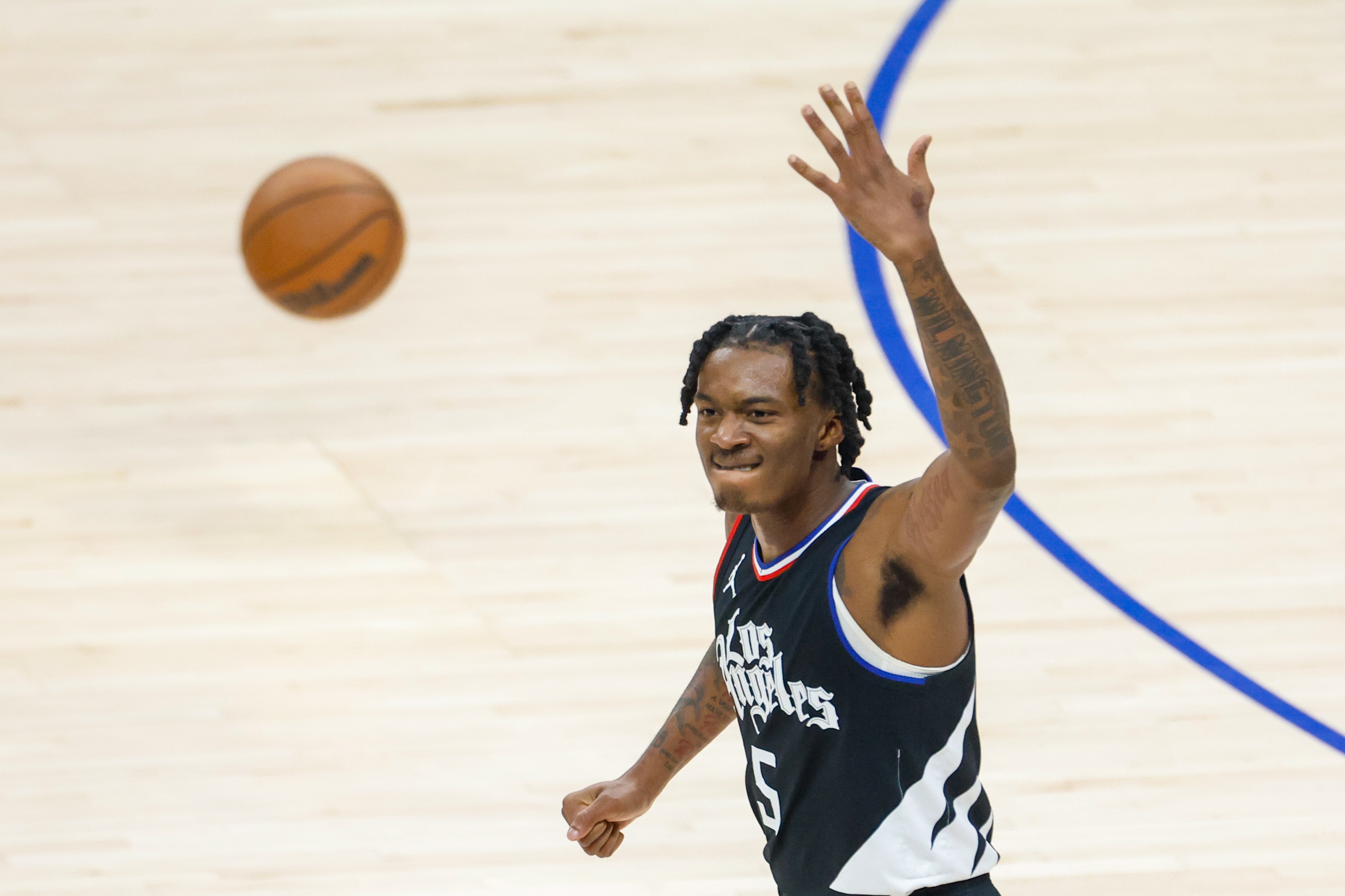  簽約森林狼！趙探長(zhǎng)：聽說這個(gè)窗口期本有CBA球隊(duì)對(duì)海蘭德有想法