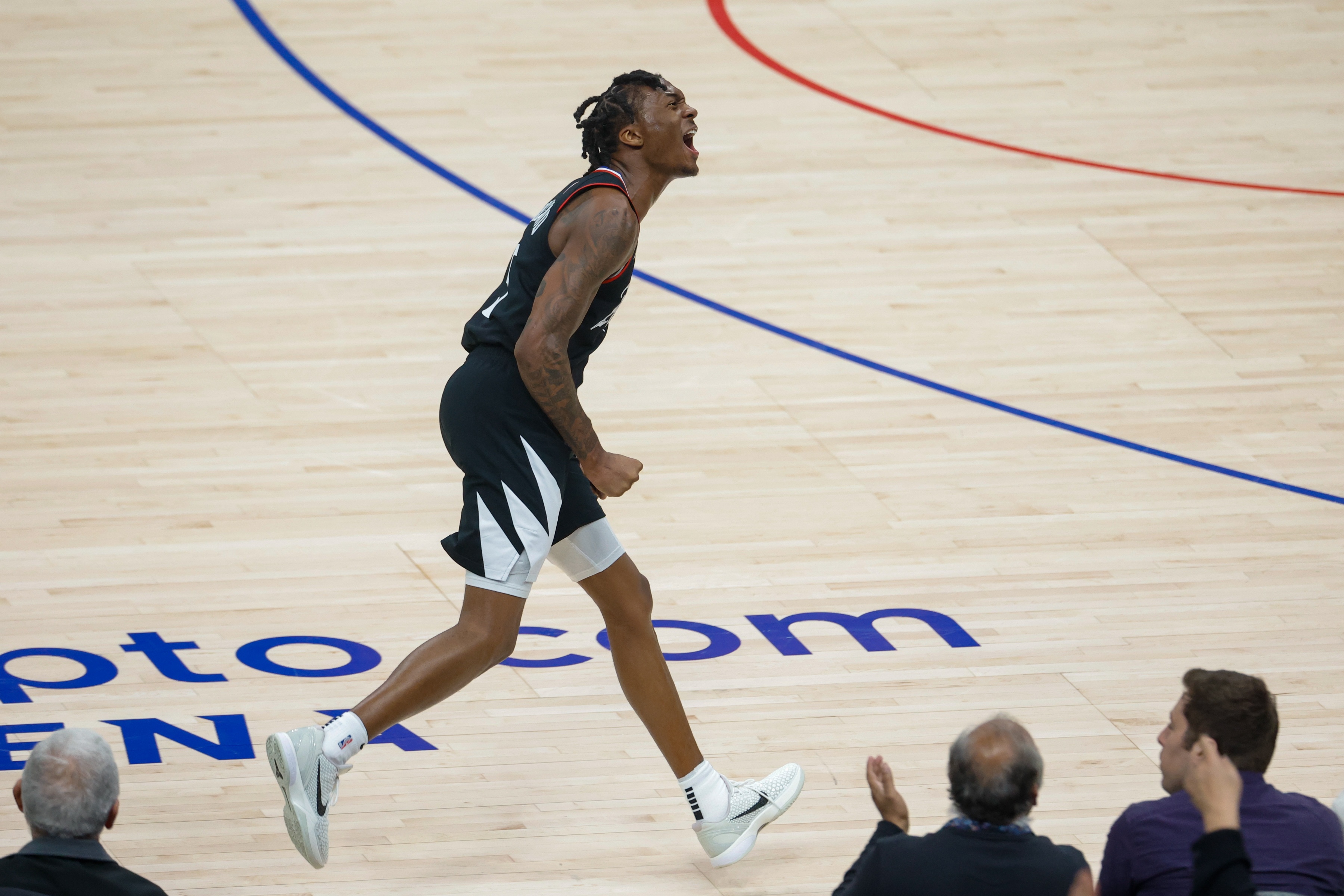  快船總裁：為海蘭德難過 他本來有機(jī)會(huì)上場(chǎng)&但我們后來有了威登