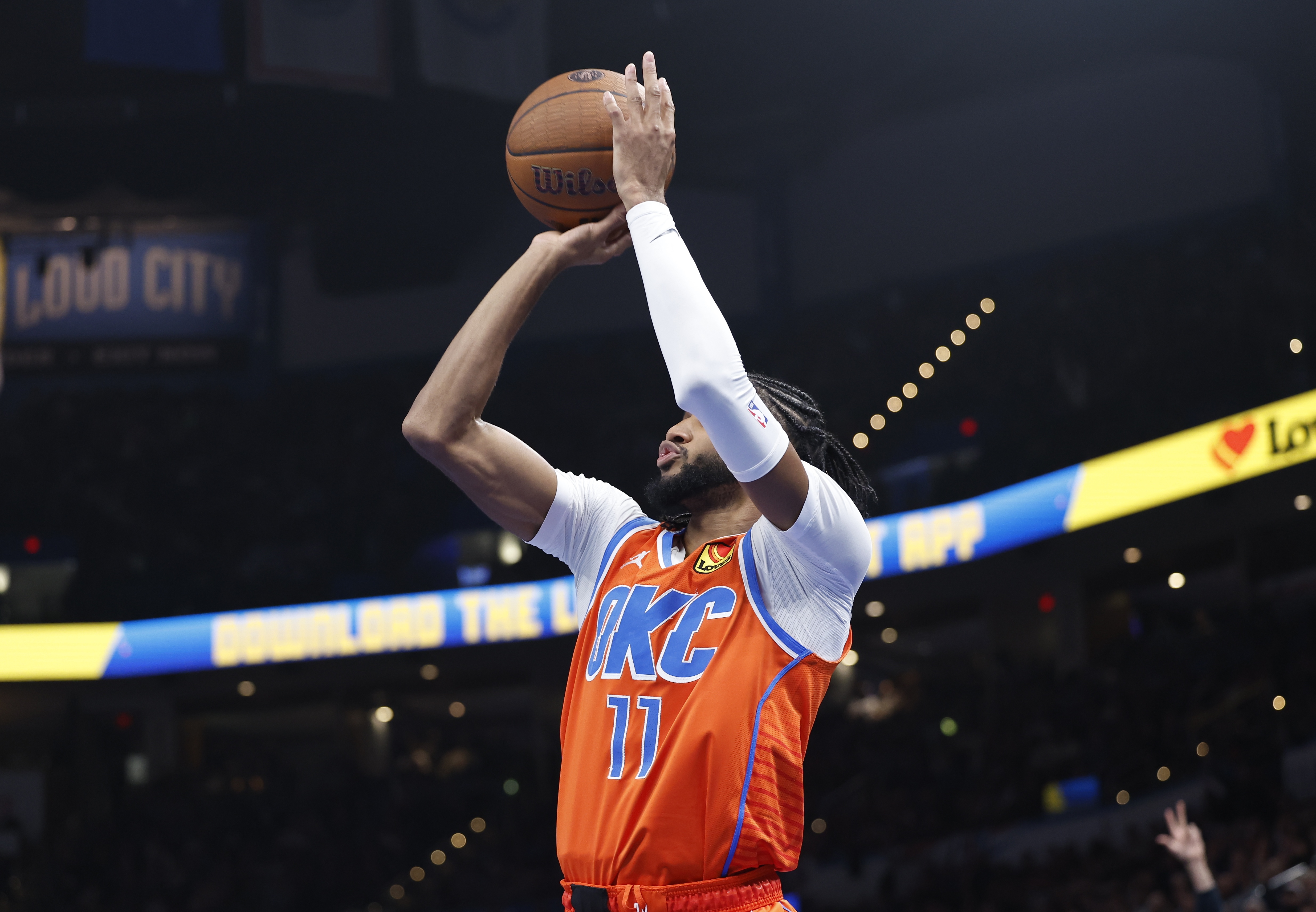  射手化身全能王！以賽亞-喬半場8中3拿13分3板3助2斷 正負值+24