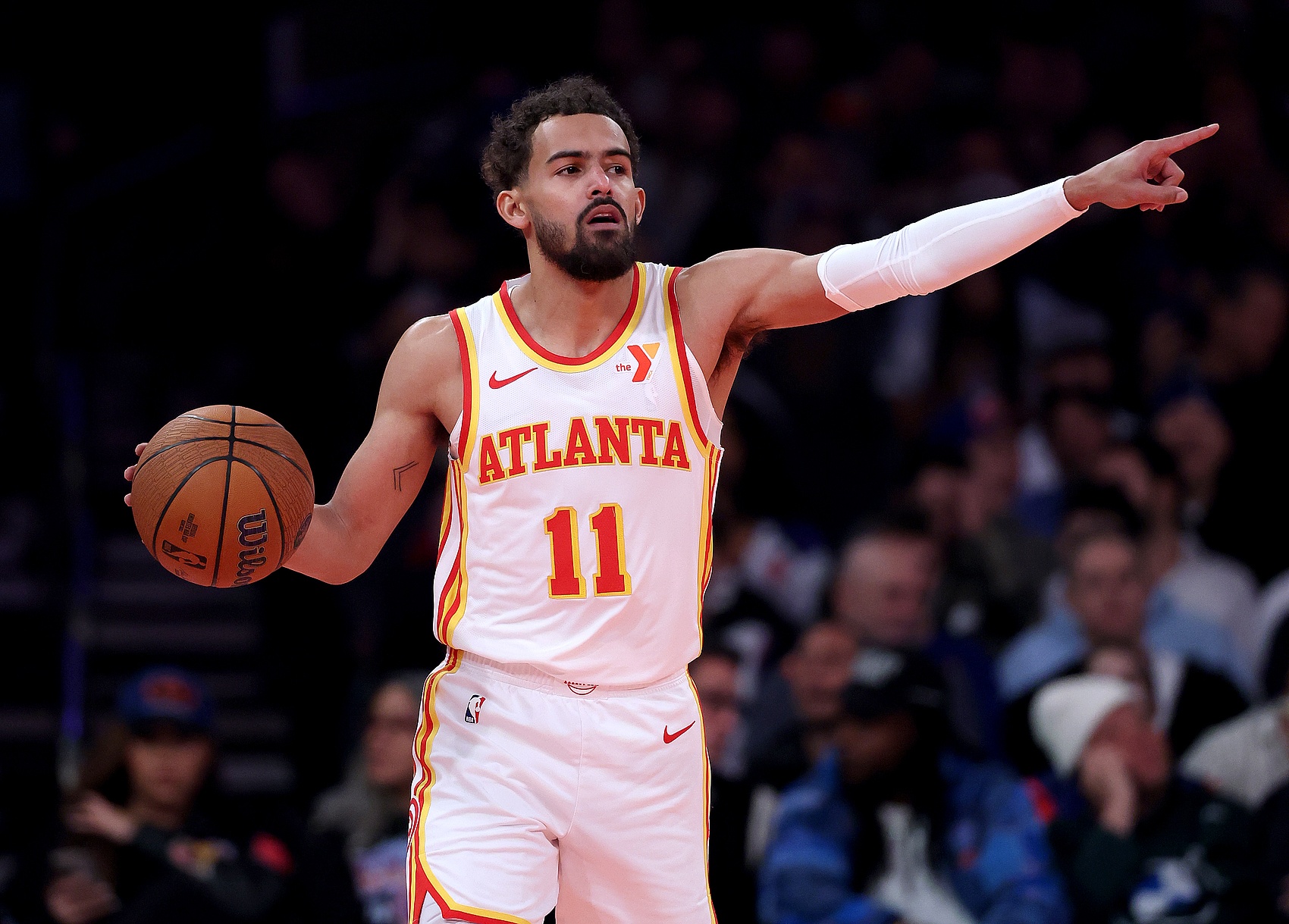  穩(wěn)定表現(xiàn)！特雷-楊半場(chǎng)6中4&三分2中2砍下15分5助 次節(jié)帶隊(duì)反超