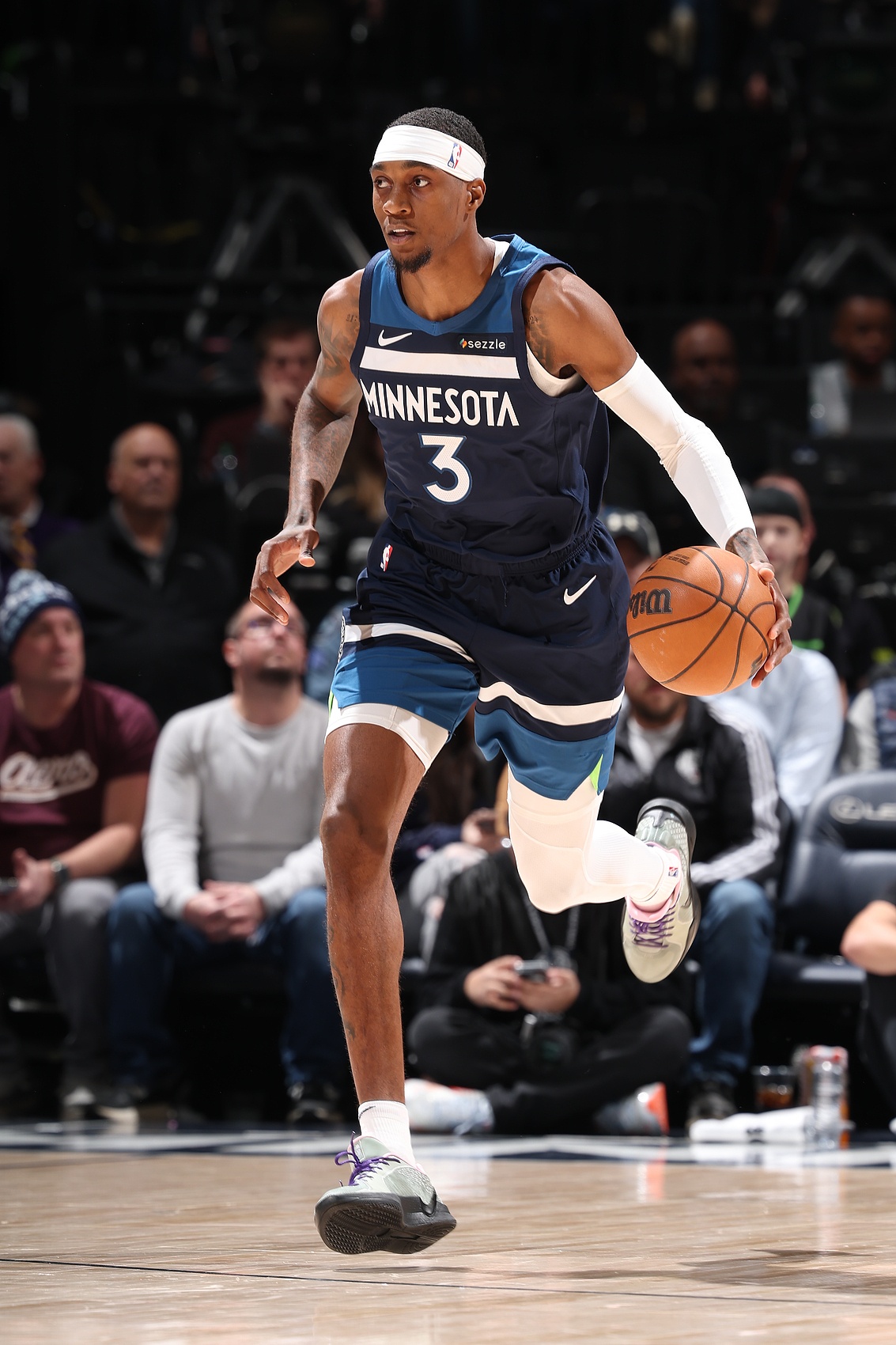  起飛了！麥克丹尼爾斯17中12得30分10板4助 得分創(chuàng)生涯新高