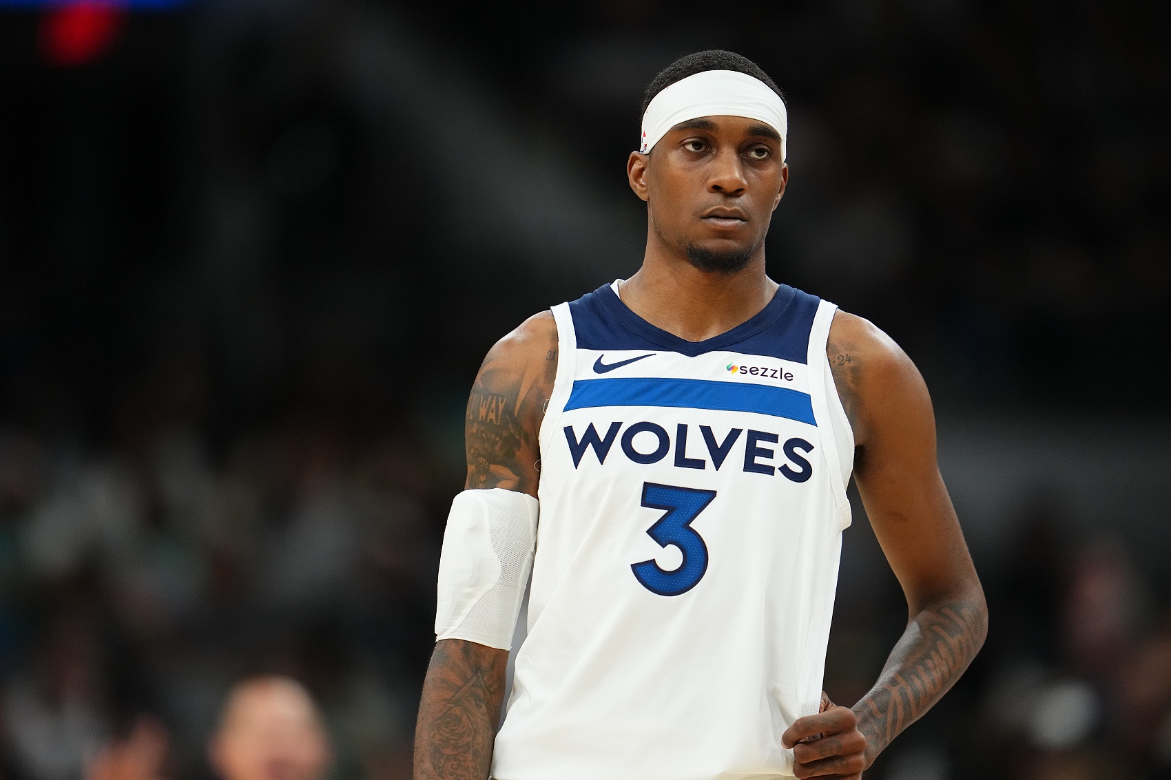  進(jìn)攻就靠你了！麥克丹尼爾斯半場6中5砍13分5板2助