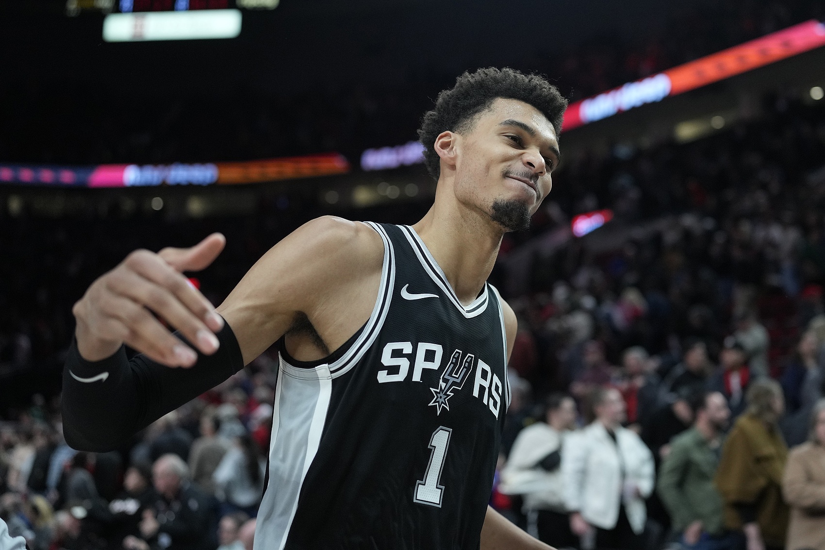  下一個NBA超級巨星？文班亞馬——身高&技術(shù)與人格魅力的完美結(jié)合