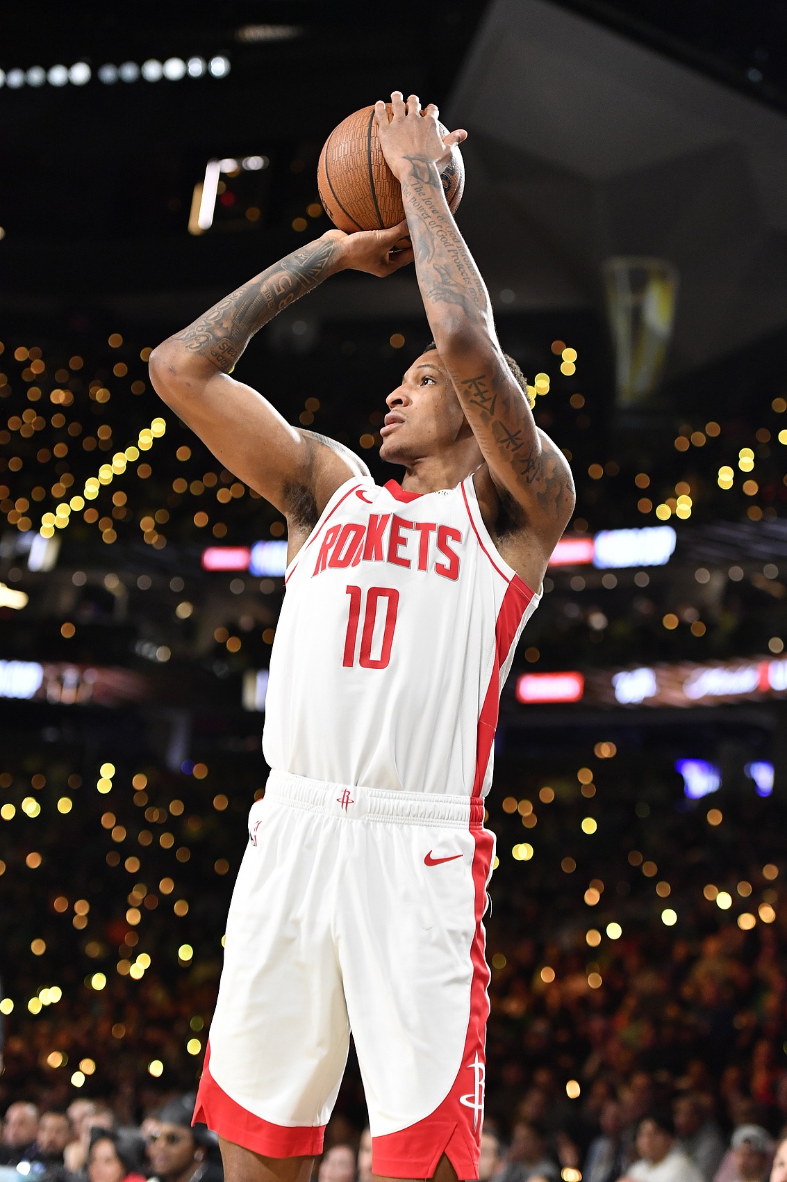  復(fù)出狀態(tài)不錯！小賈巴里-史密斯首節(jié)4中3得8分3板2助 三分2中2