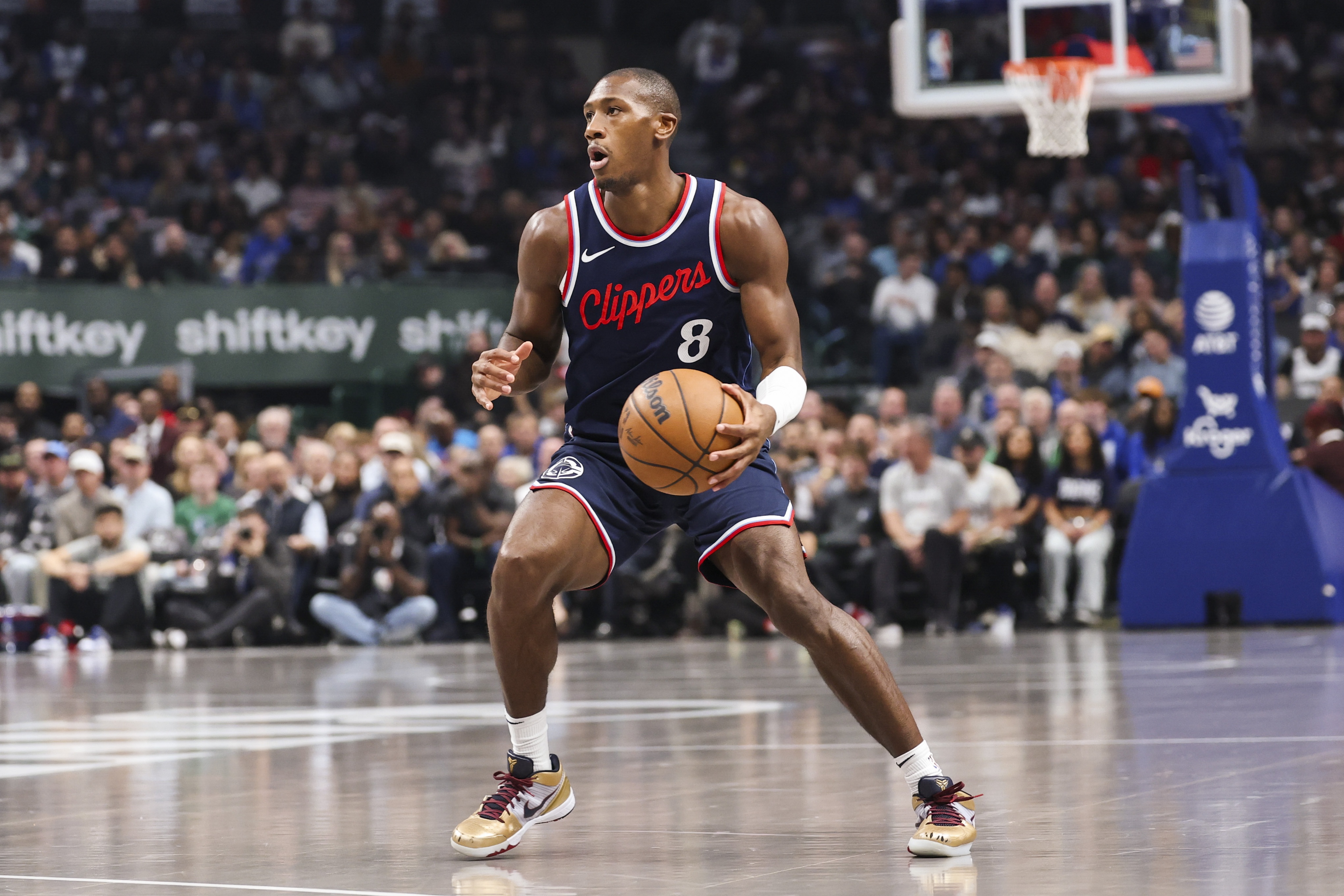  一球不進(jìn)?。∴嚩魈嫜a(bǔ)5中0僅拿1分6板5助1斷1帽