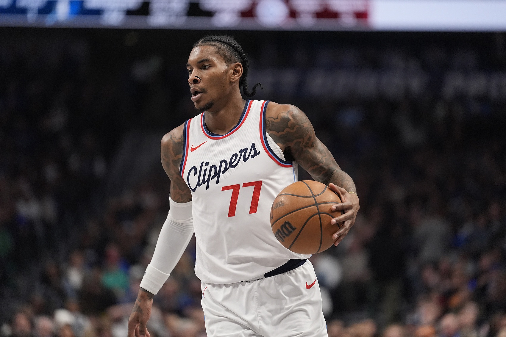  替補控衛(wèi)被交易走啦！快船總裁：去年休賽期時雄鹿就有意小波特