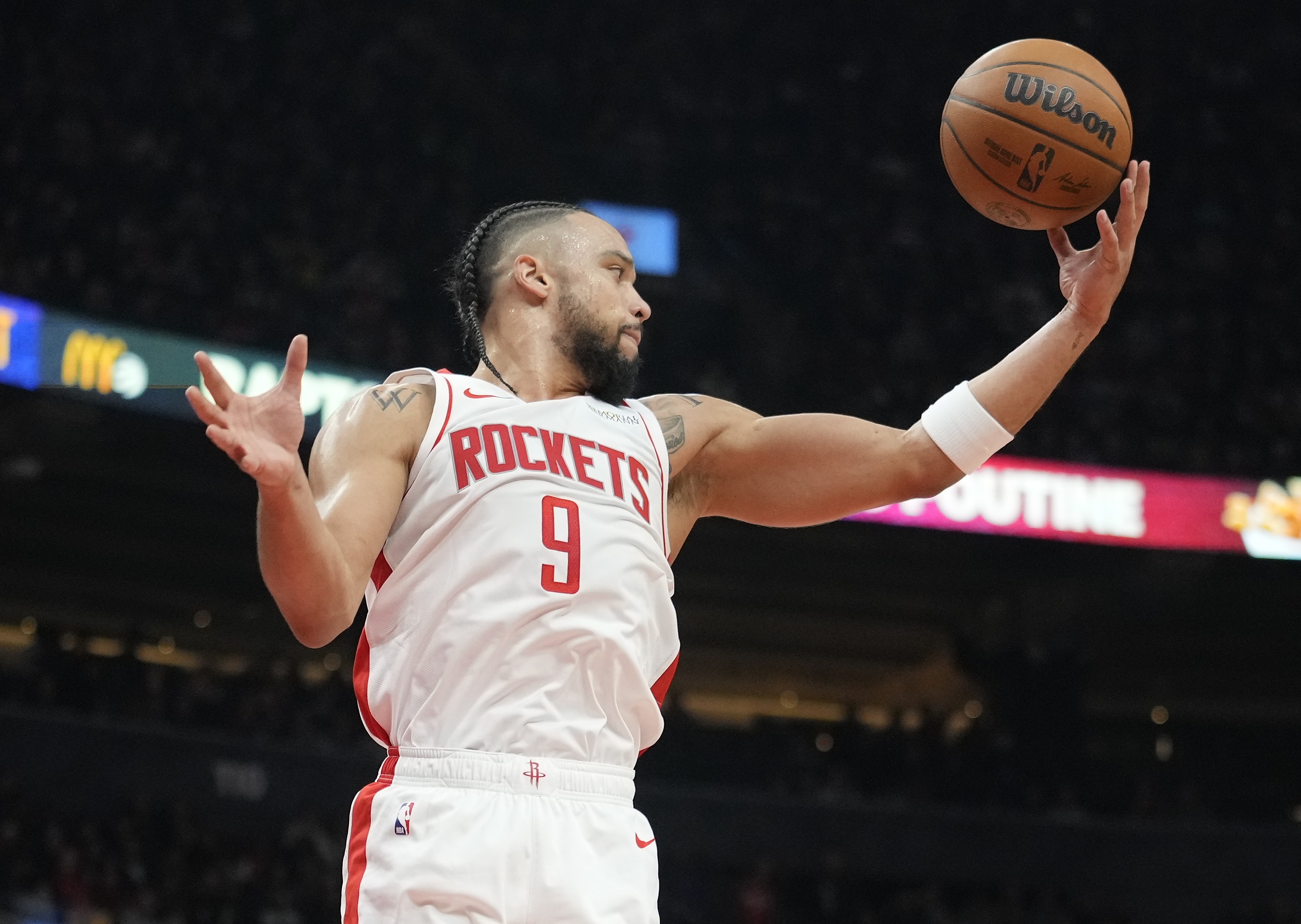  今天挺鐵！狄龍16中4&三分9中2拿到13分4板2助 正負(fù)值-11