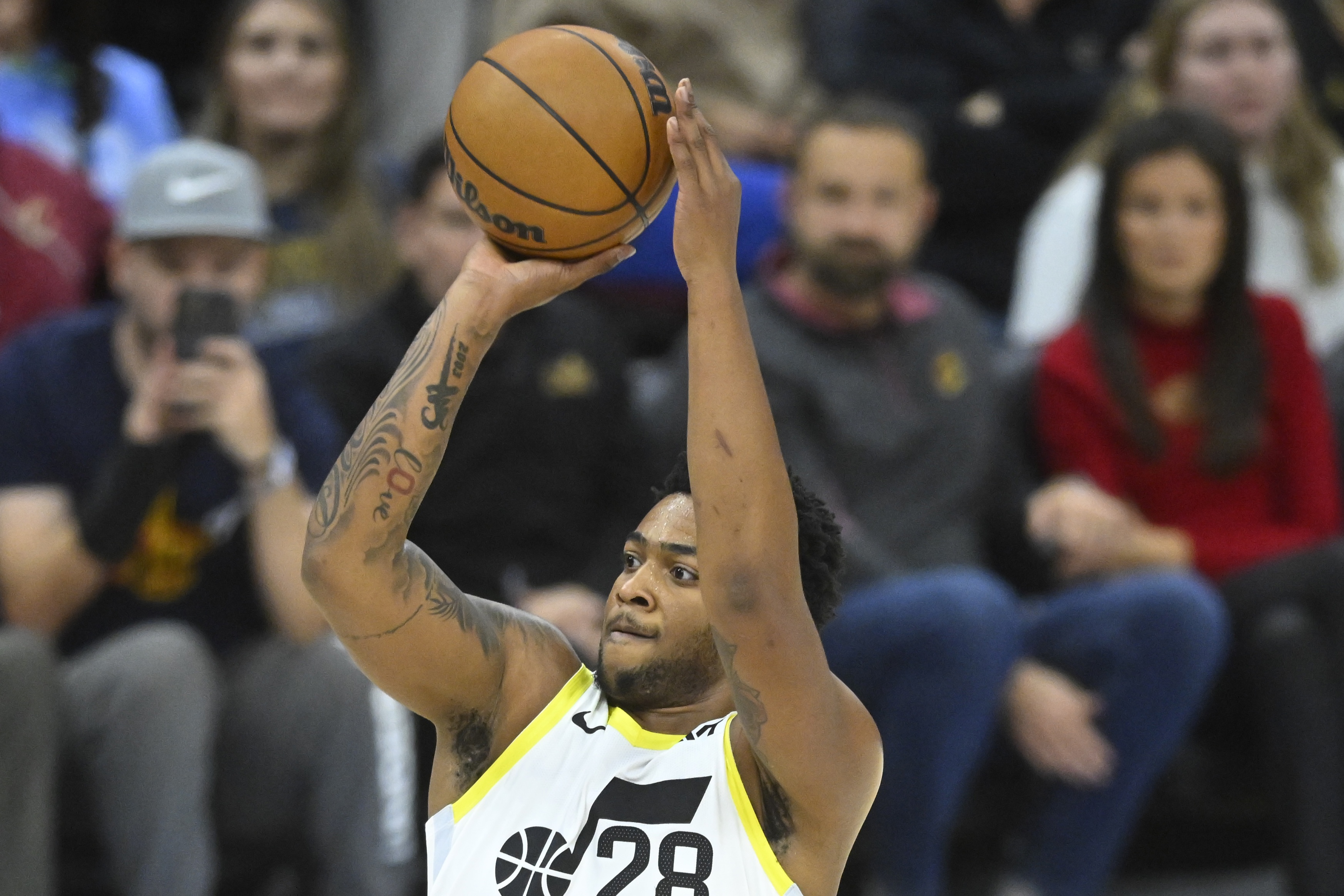  末節(jié)轟17分難救主！森薩博11中8&三分7中5砍下22分4板5助