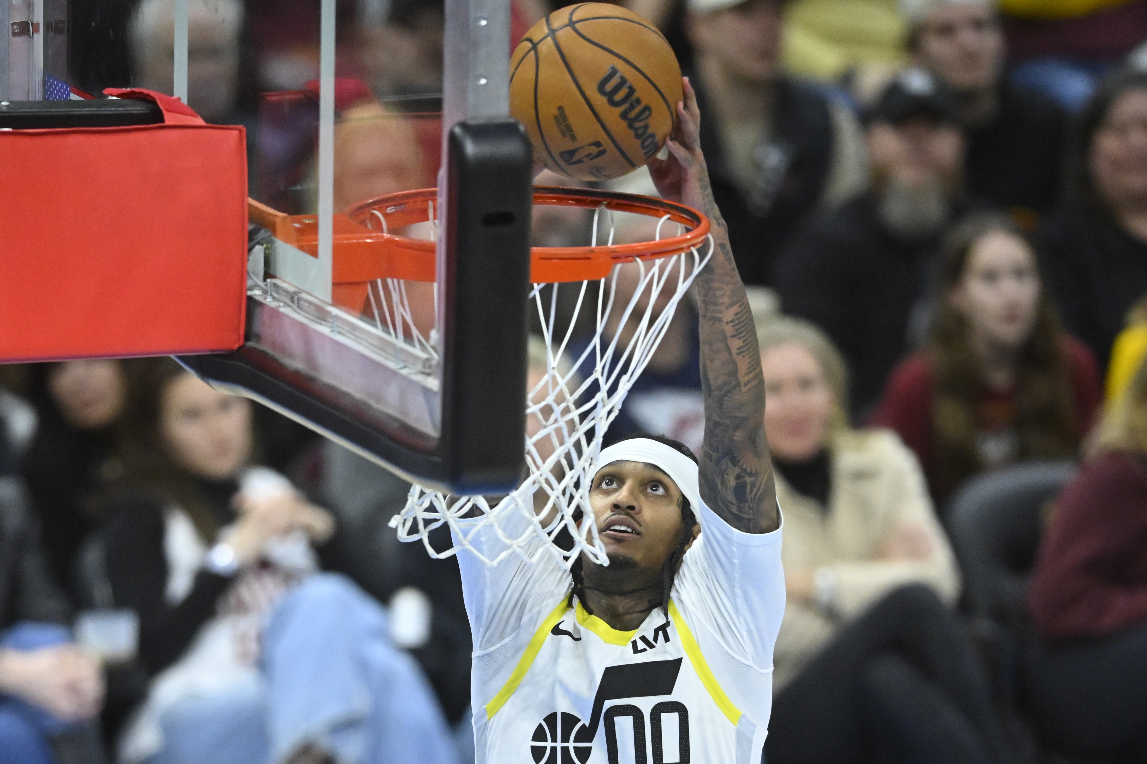  盡力輸出！克拉克森17投8中 貢獻(xiàn)21分4籃板3助攻2搶斷