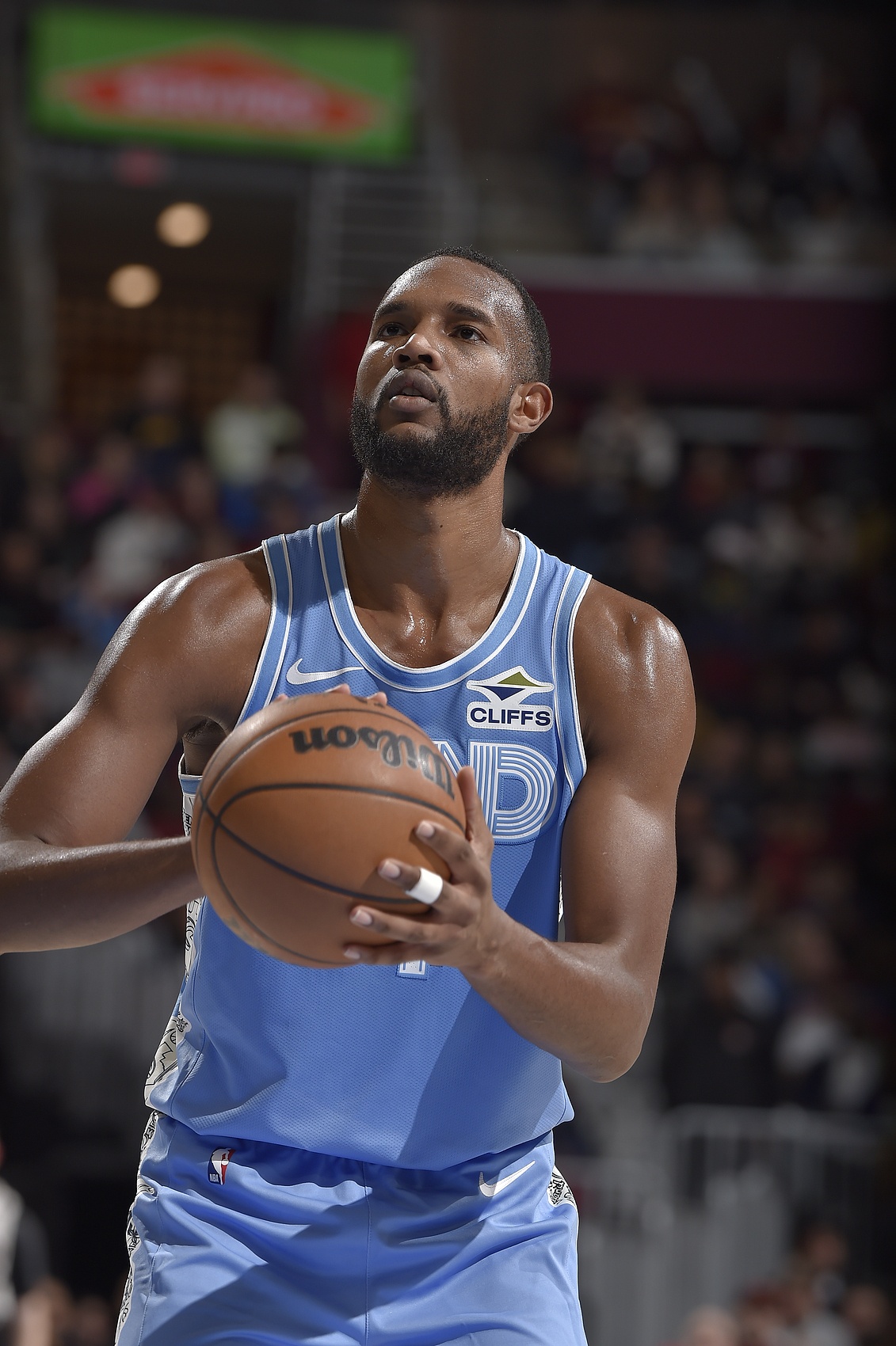  今天罰球差點意思！小莫布里半場7中5高效砍12分7板&搶3前場板