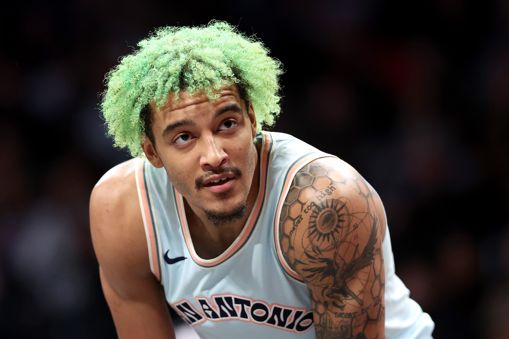  效率很高！索漢26分鐘8中7貢獻(xiàn)15分4板