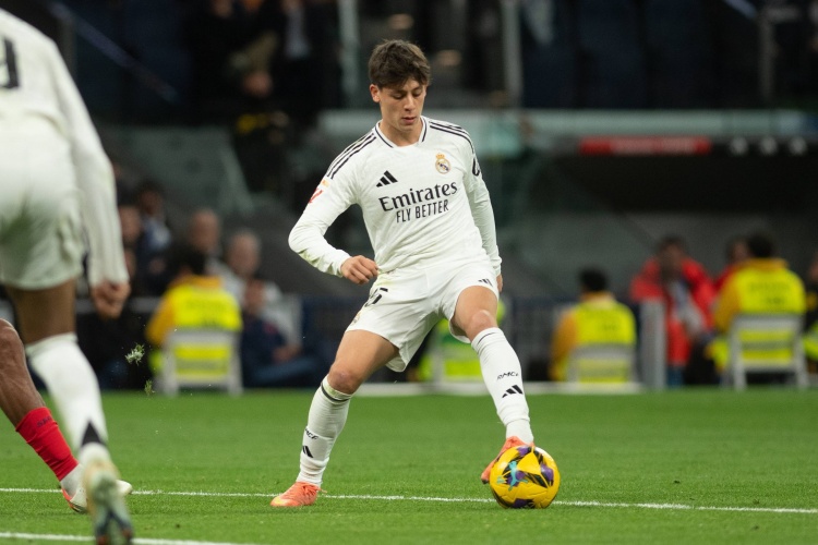  記者：法蘭克福將居勒爾列入夏窗引援名單，右邊鋒首選堂安律