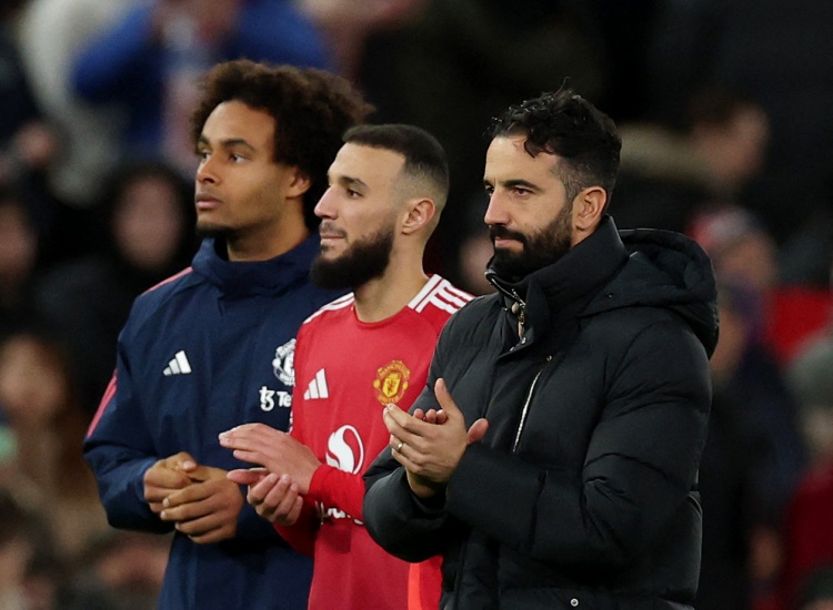  曼晚為曼聯(lián)評(píng)分：齊爾克澤、奧納納等人7分最高，阿莫林、B費(fèi)6分