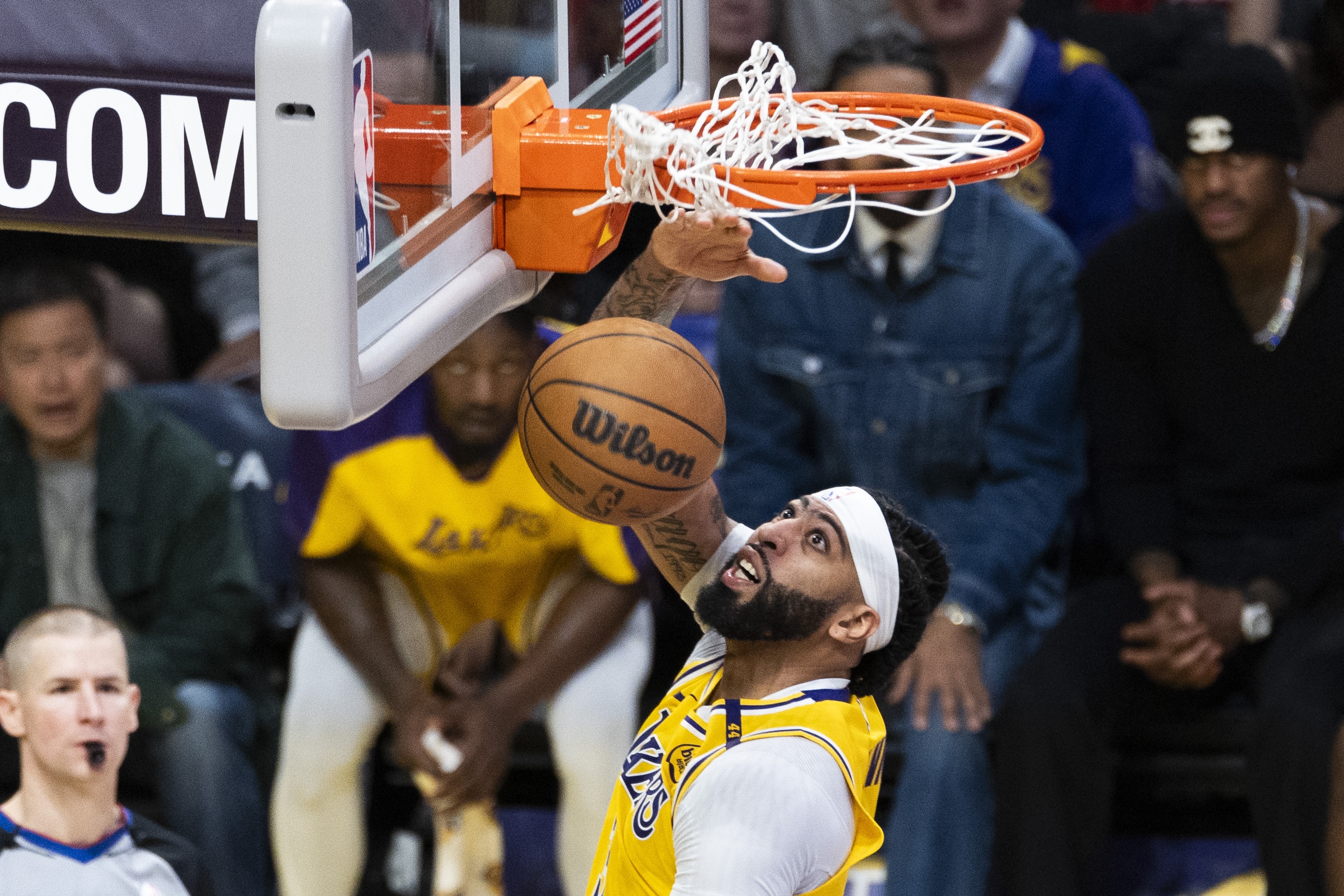  湖記：這是NBA乃至體育史上最重大、最讓人震驚的交易吧