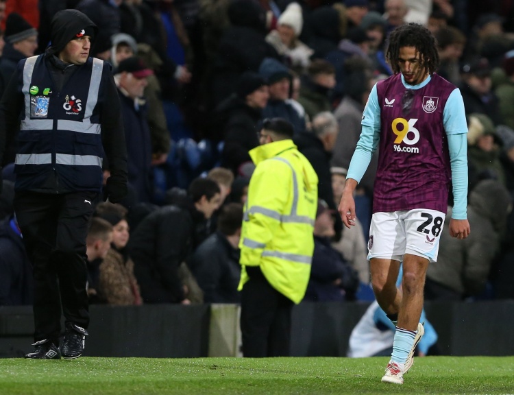  漢尼拔比賽中遭遇種族歧視，伯恩利官方發(fā)布聲明支持球員