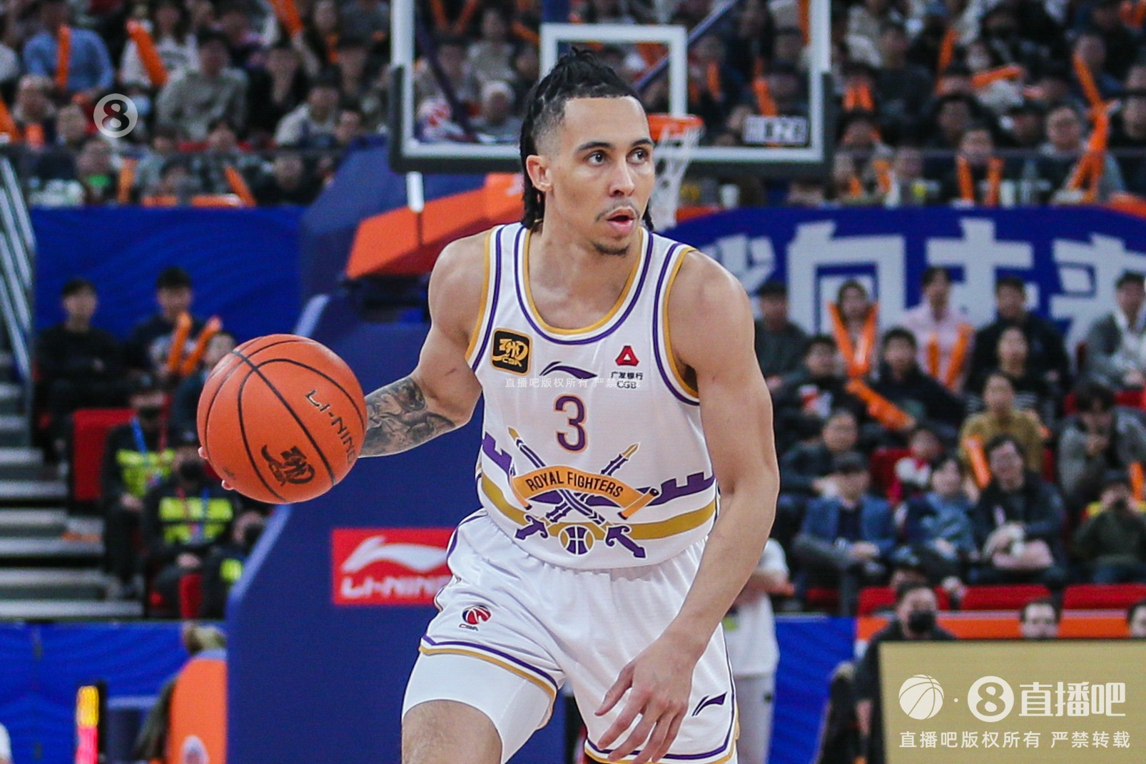  上來就開啟攻擊模式！特萊斯打滿首節(jié)接連突破取分 8中6砍16分！