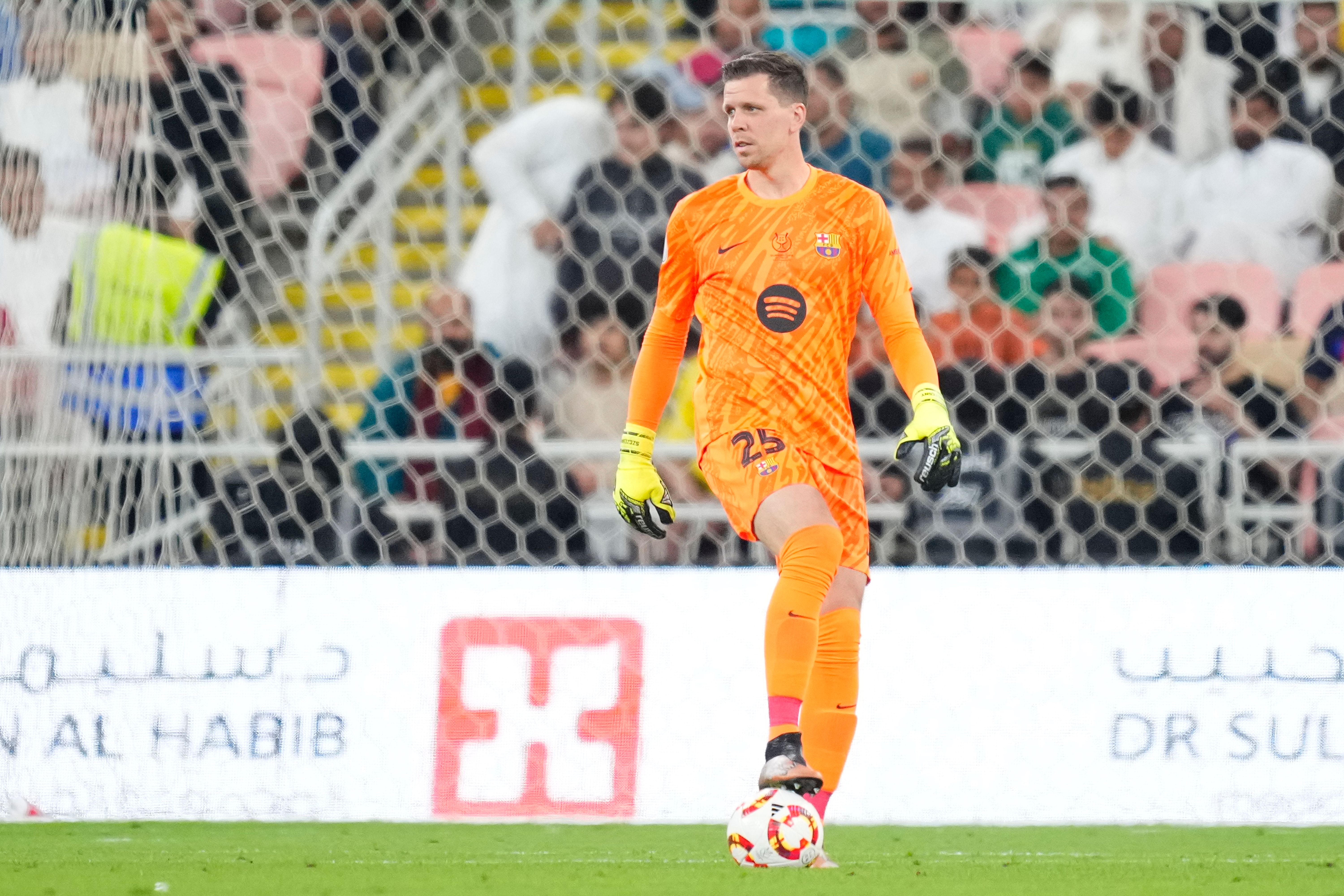  阿斯：巴薩可能和什琴斯尼續(xù)約一年，不過他下賽季會(huì)是特獅的替補(bǔ)