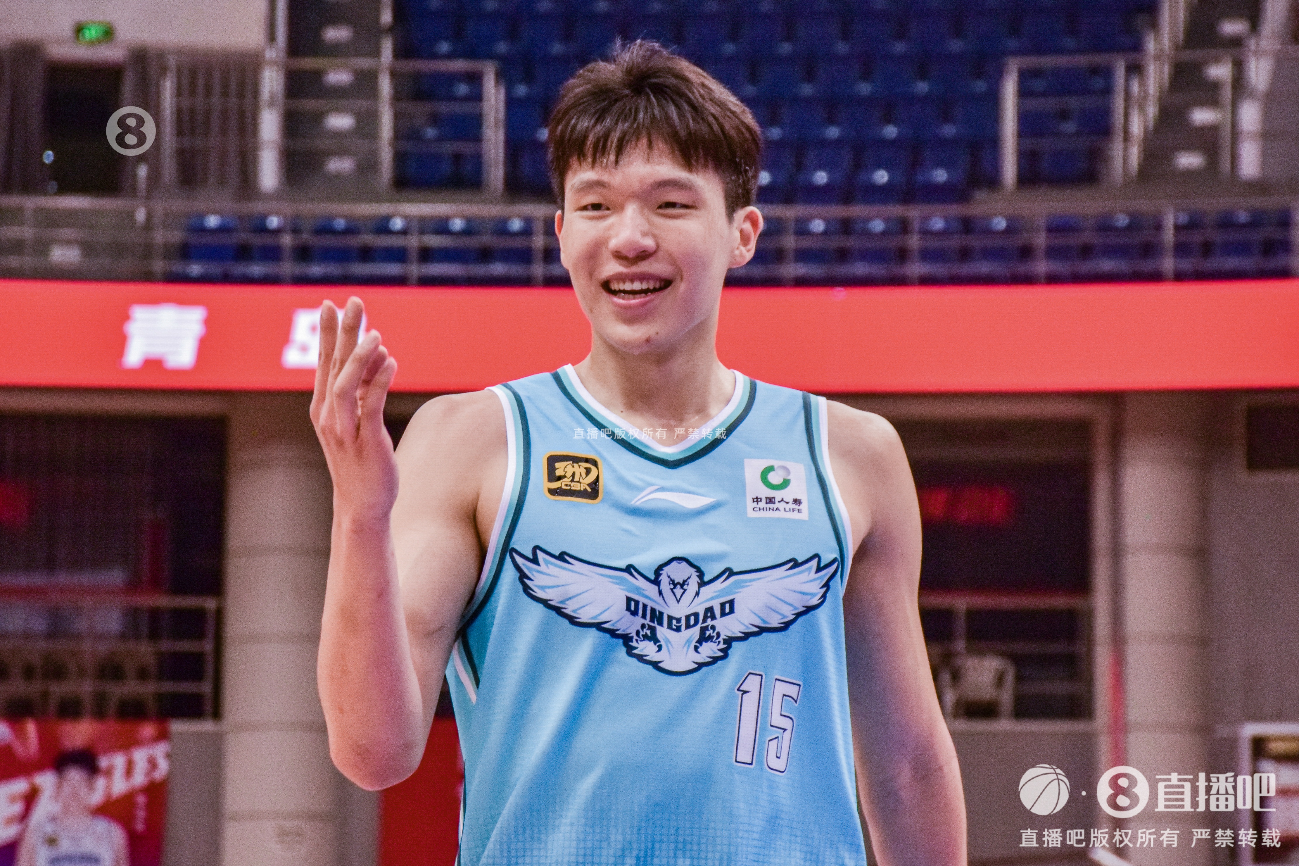  不滿(mǎn)18歲能打！記者：避免了耽誤楊瀚森這樣年輕有天賦球員的成長(zhǎng)