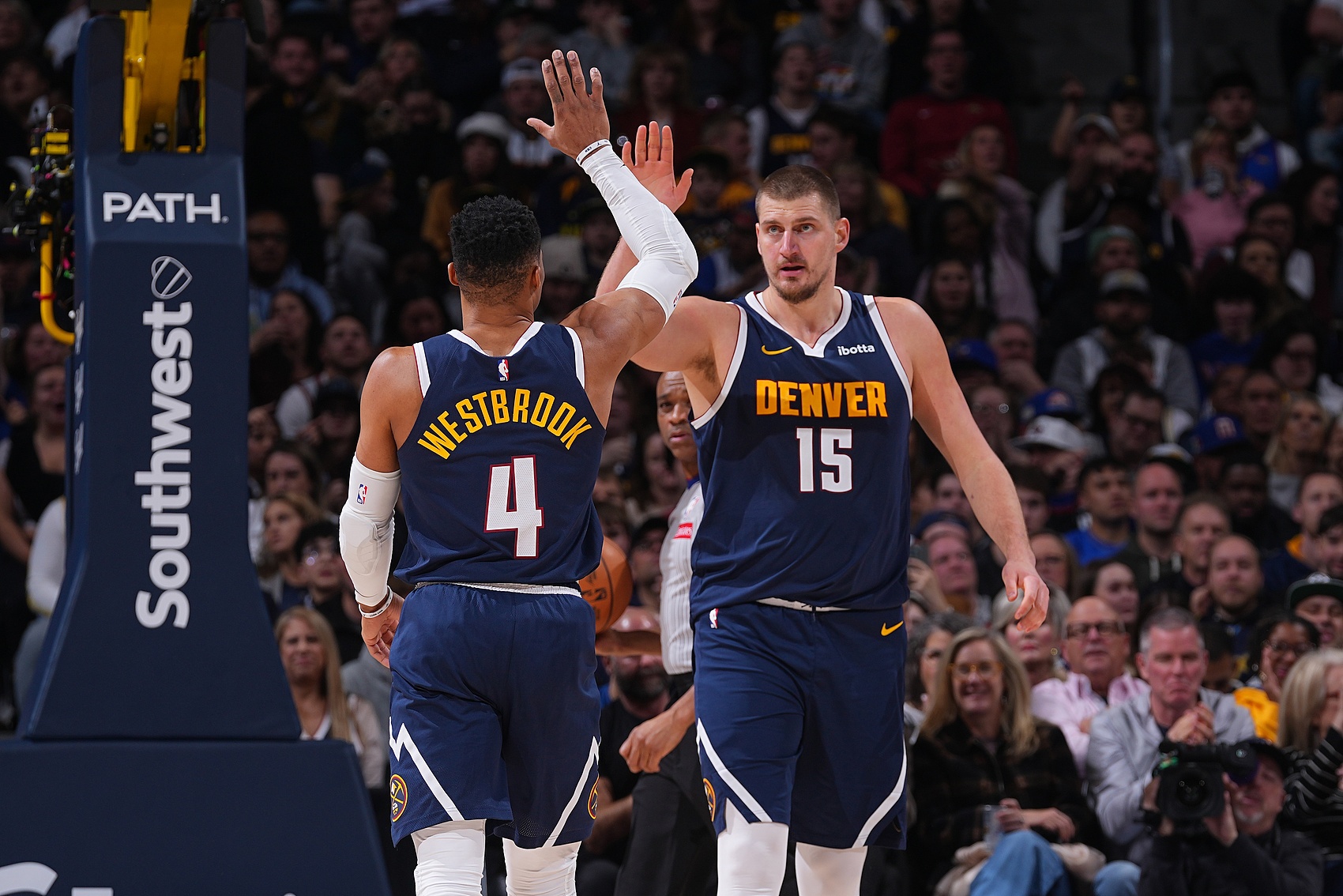  戈登缺戰(zhàn)！掘金首發(fā)：穆雷、威少、布勞恩、小波特、約基奇