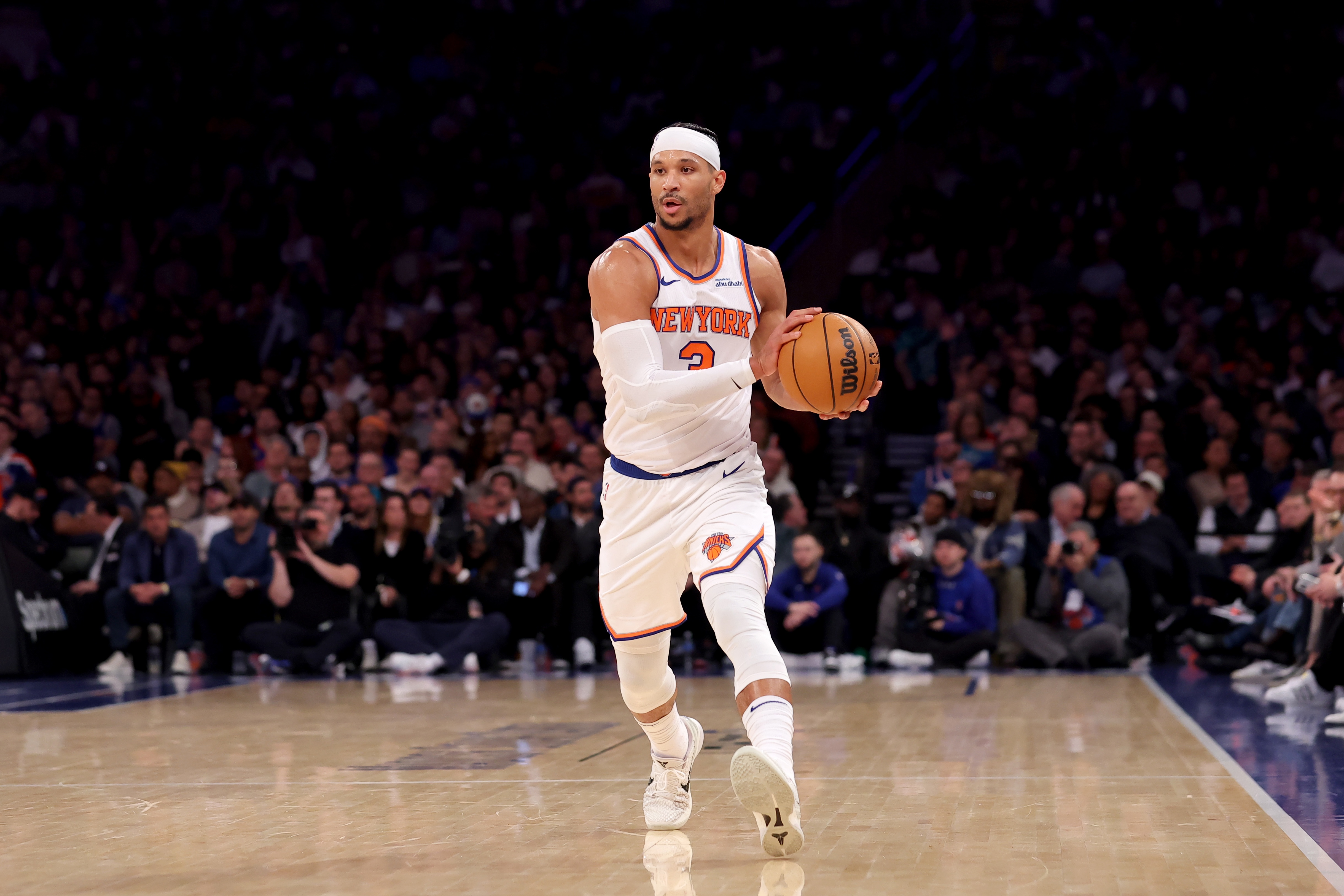  穩(wěn)定全能表現(xiàn)！哈特13中5拿到18分10板6助