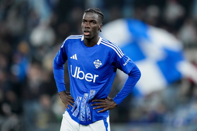  西班牙搶人失敗！科莫邊鋒阿薩內(nèi)-迪奧入選塞內(nèi)加爾國家隊