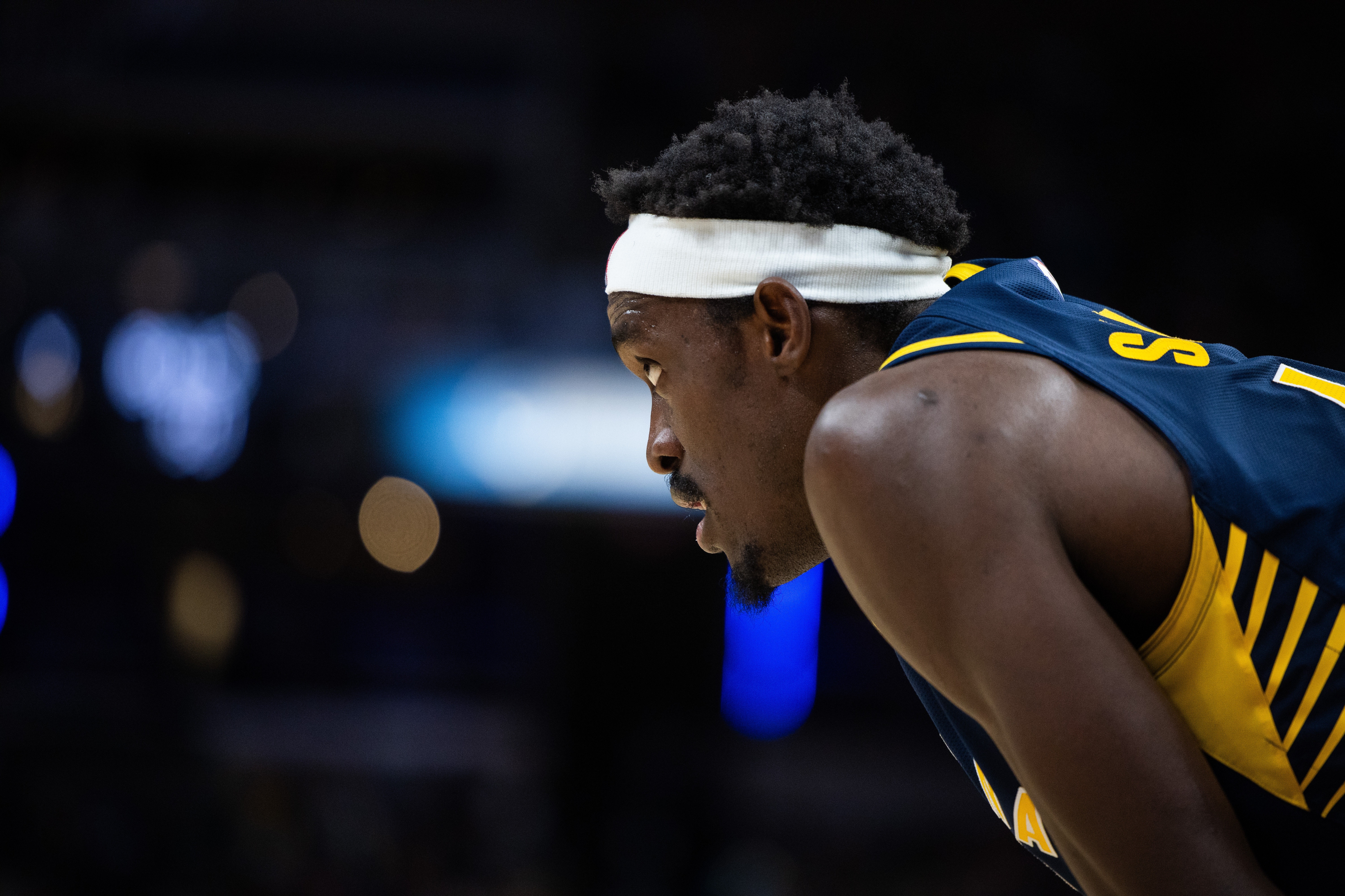  很一般！西亞卡姆18中7拿到19分9板 正負值-7