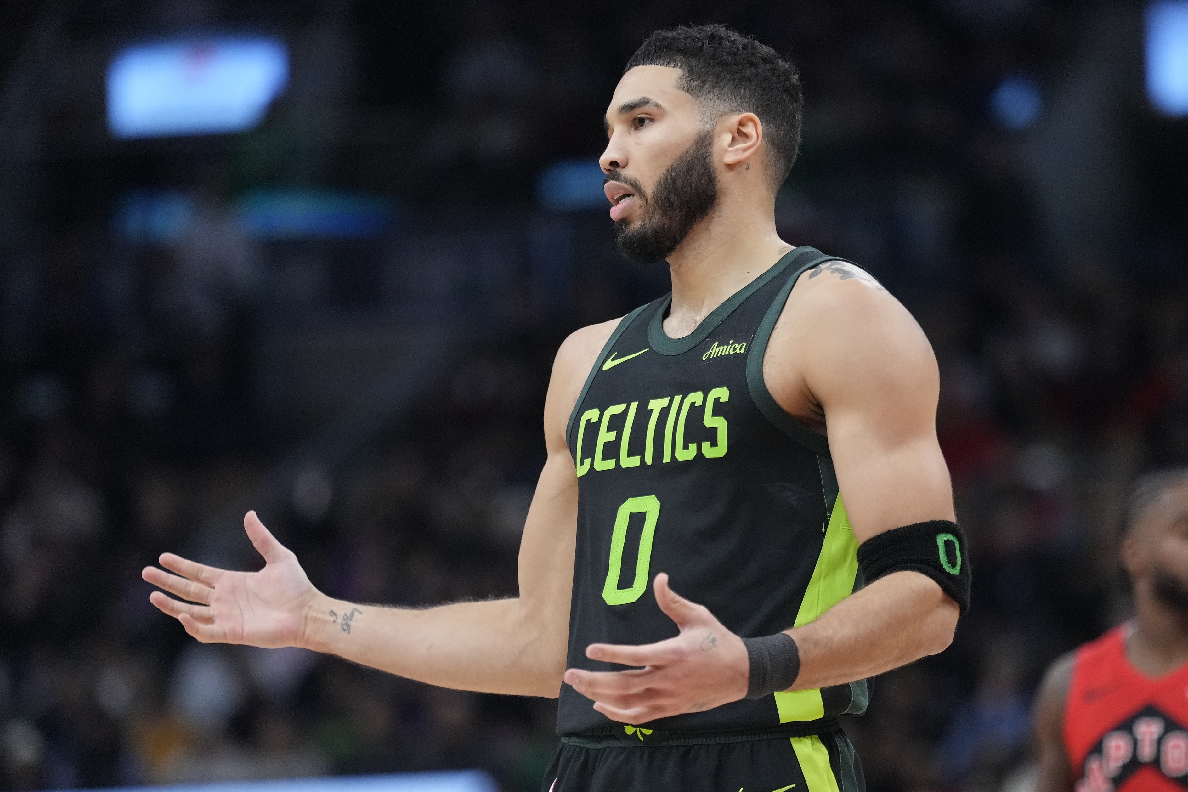  一般般！塔圖姆12中5得17分4板4助1帽 正負(fù)值-22全隊(duì)最低