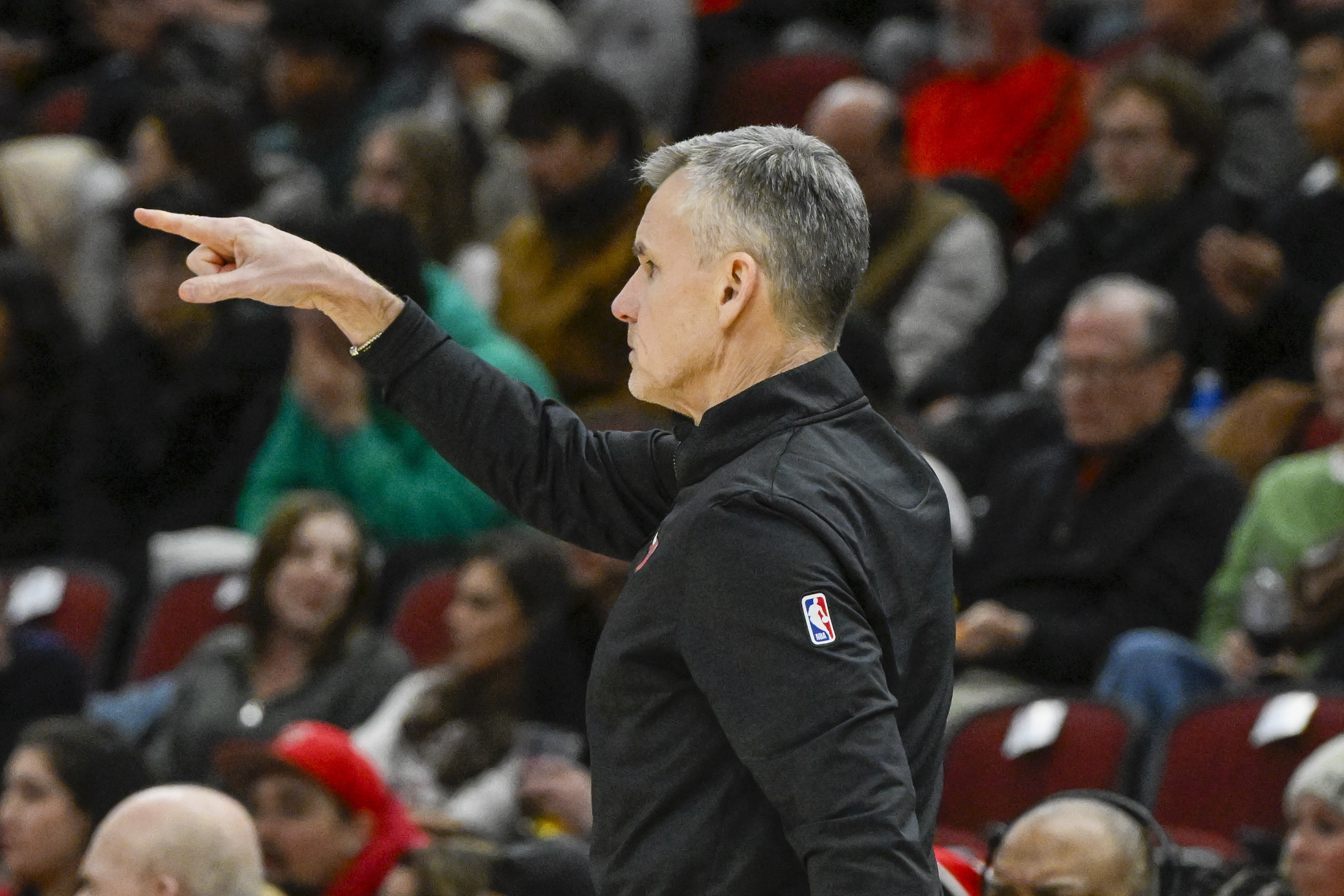  公牛上一場絕殺湖人&今日憾負(fù)獨(dú)行俠 多諾萬：應(yīng)對情緒也是種成長