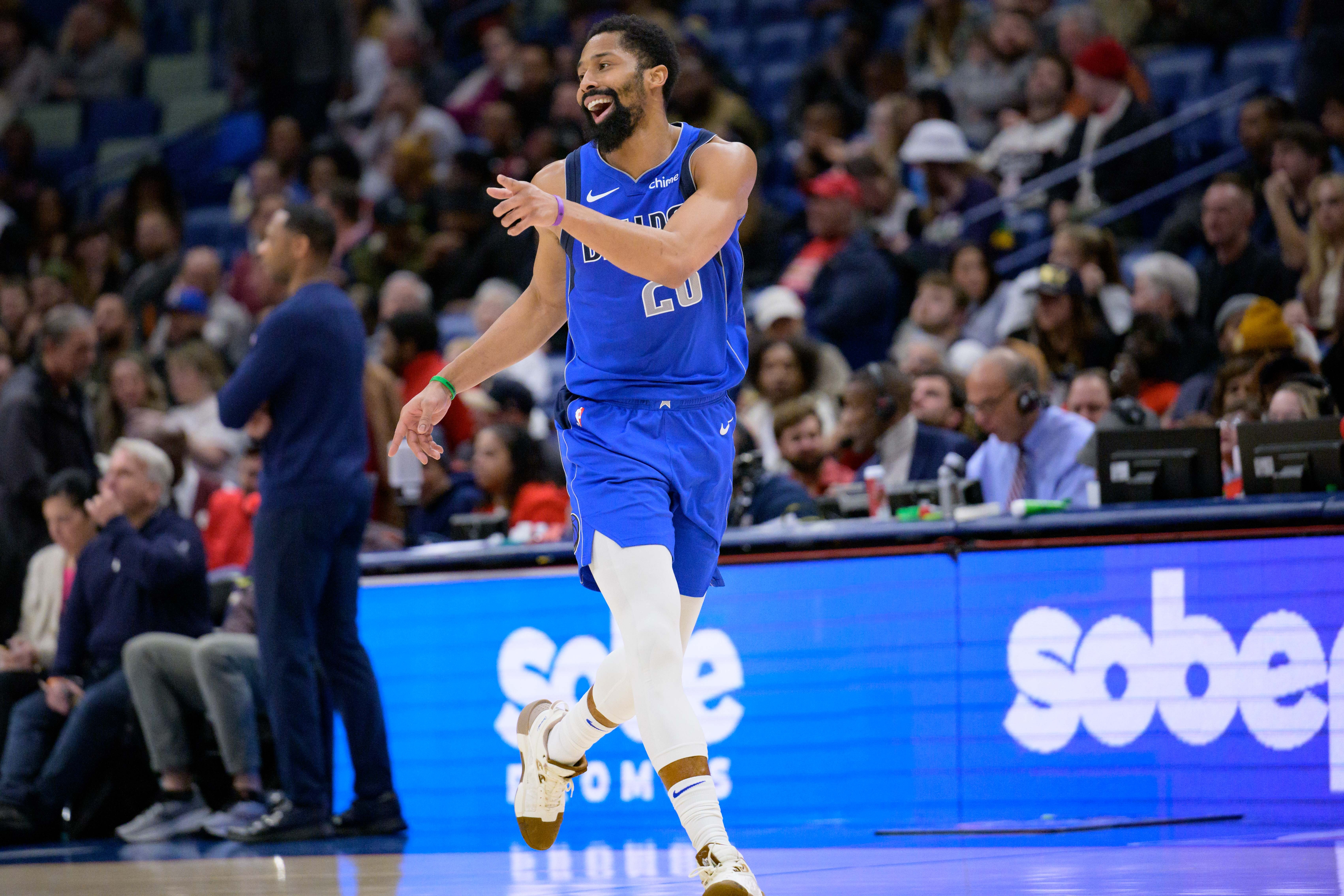  替補(bǔ)高效！丁威迪半場7中5拿到15分1板1助