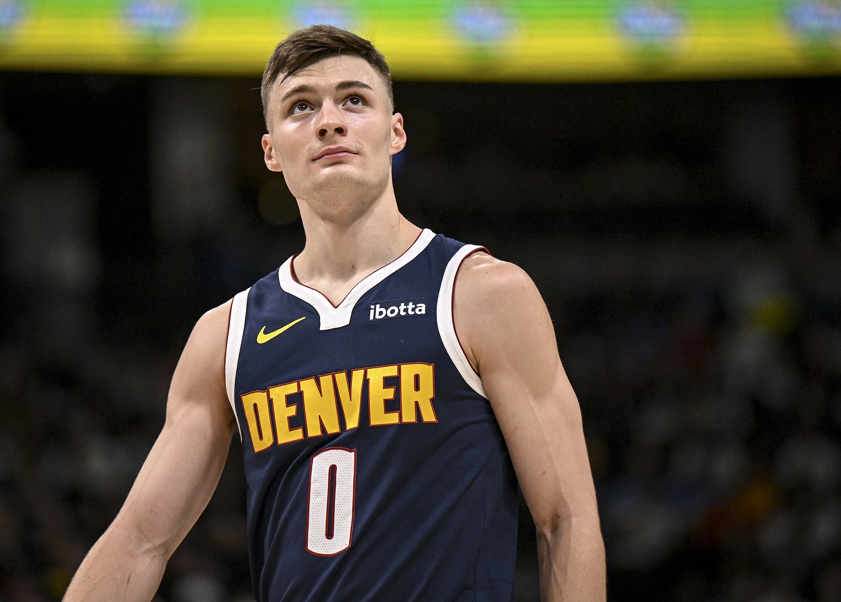  越打越好！布勞恩12中8砍下16分8板4助3斷&正負值+30全場最高！