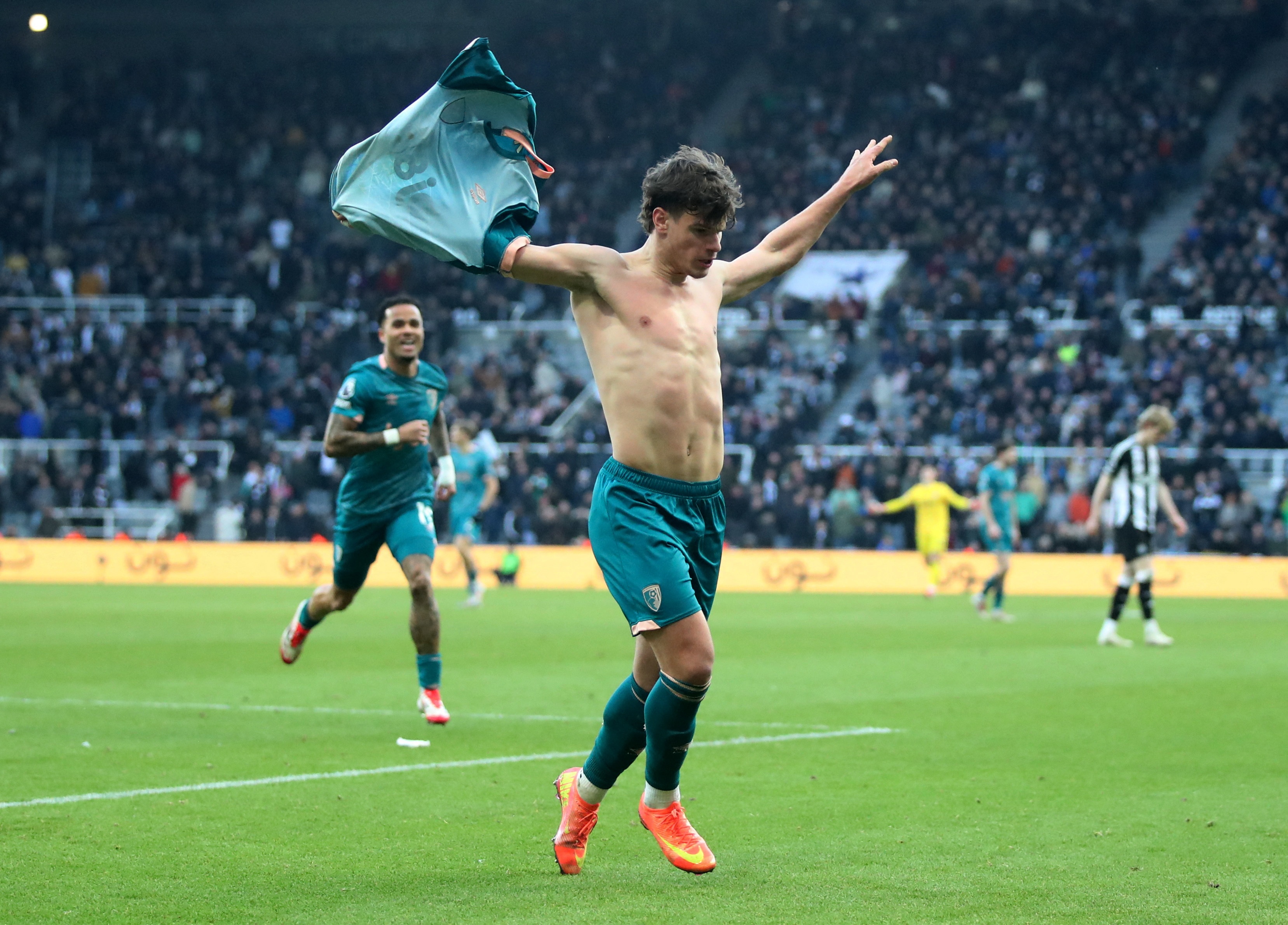  電訊報(bào)：預(yù)計(jì)利物浦今夏競(jìng)購(gòu)科爾克茲，球員轉(zhuǎn)會(huì)費(fèi)超4000萬(wàn)鎊