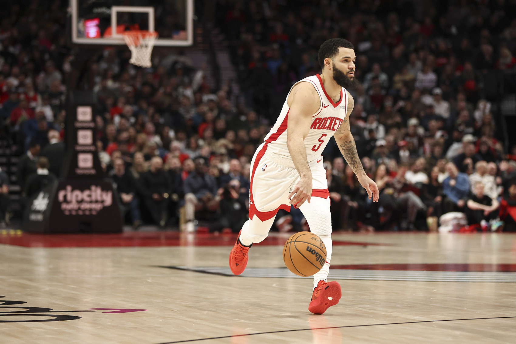  兩記三分投死自己！范弗里特12中4得13分5助1斷1帽 三分8中2