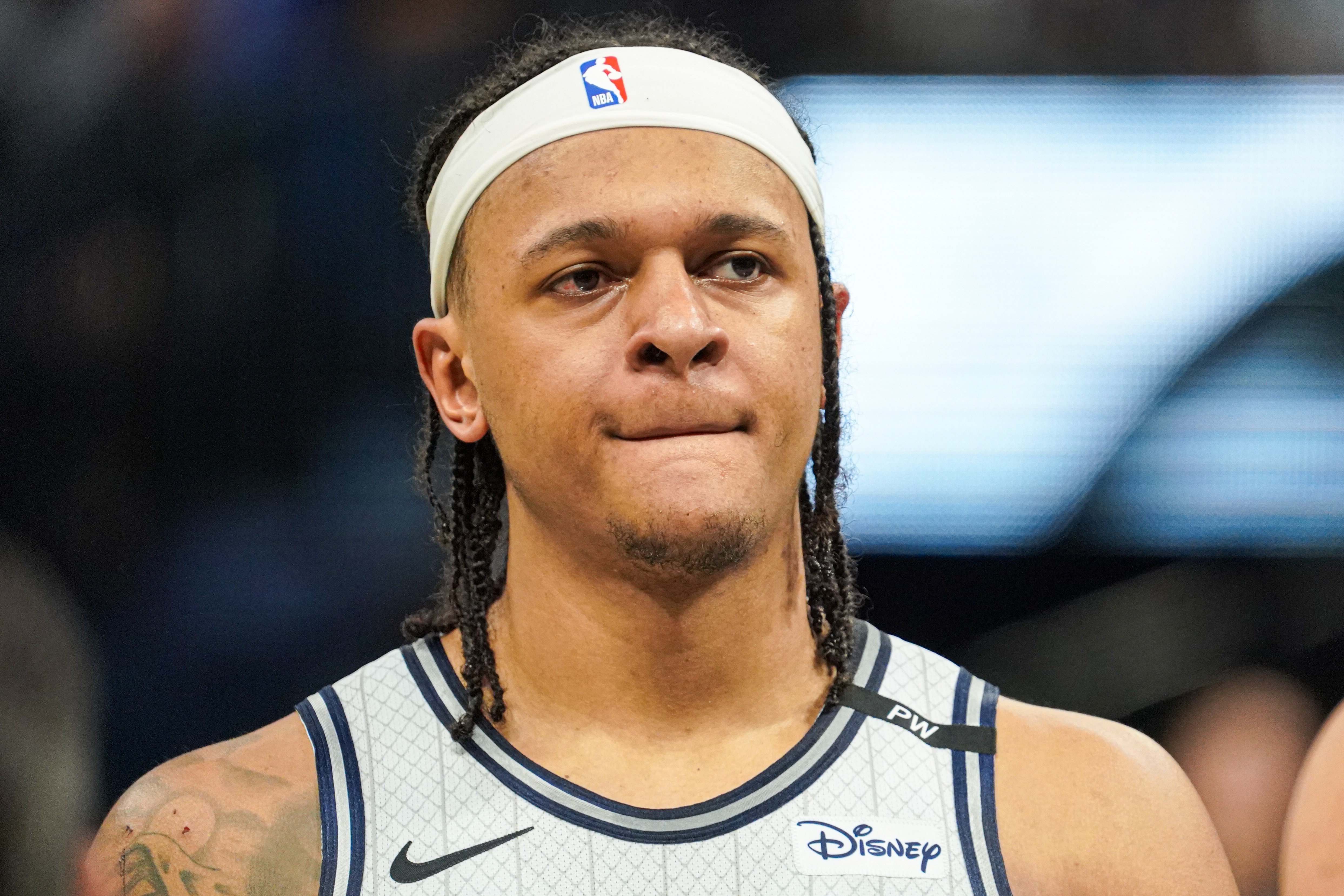  還是沒手感！班凱羅半場(chǎng)8中2僅拿6分4板3助