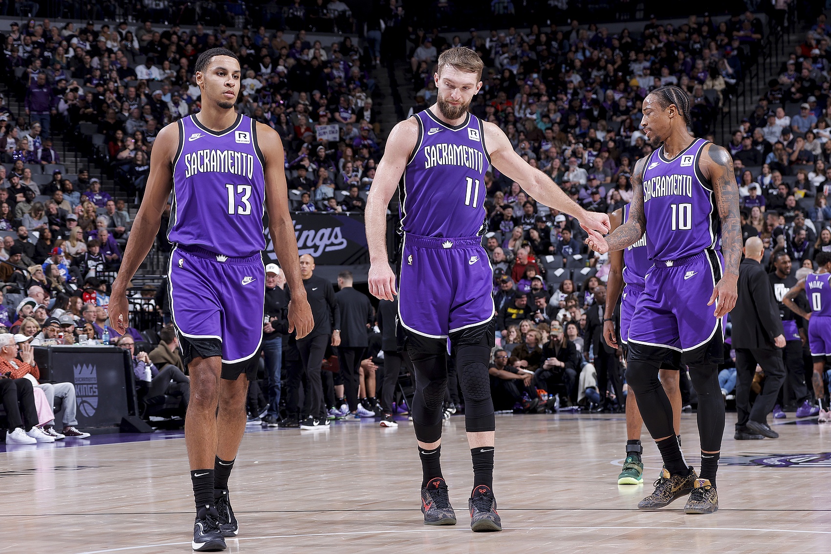  這怎么能贏！國王全場21次失誤賽季新高&首發(fā)13次