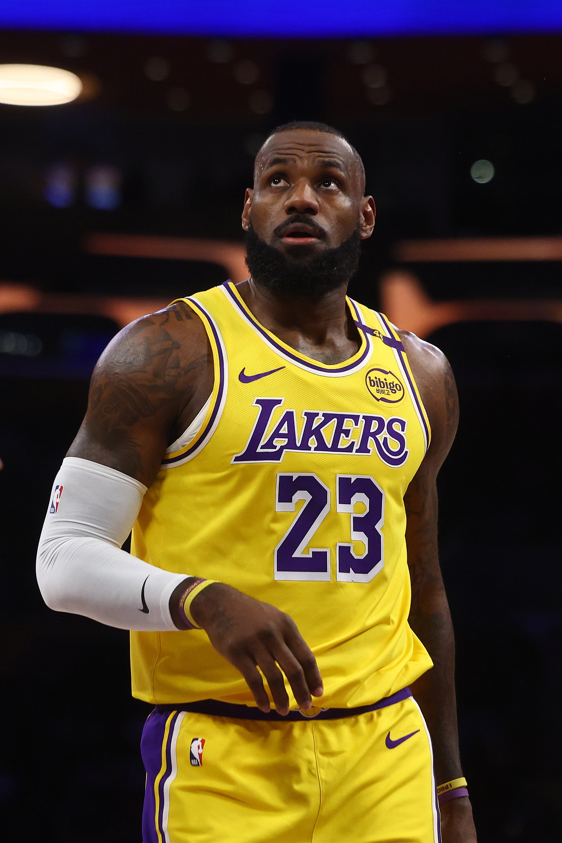  A-史密斯說(shuō)LBJ拿30+輸球？夏普：不想聽(tīng)他嗶嗶了#GOAT詹姆斯