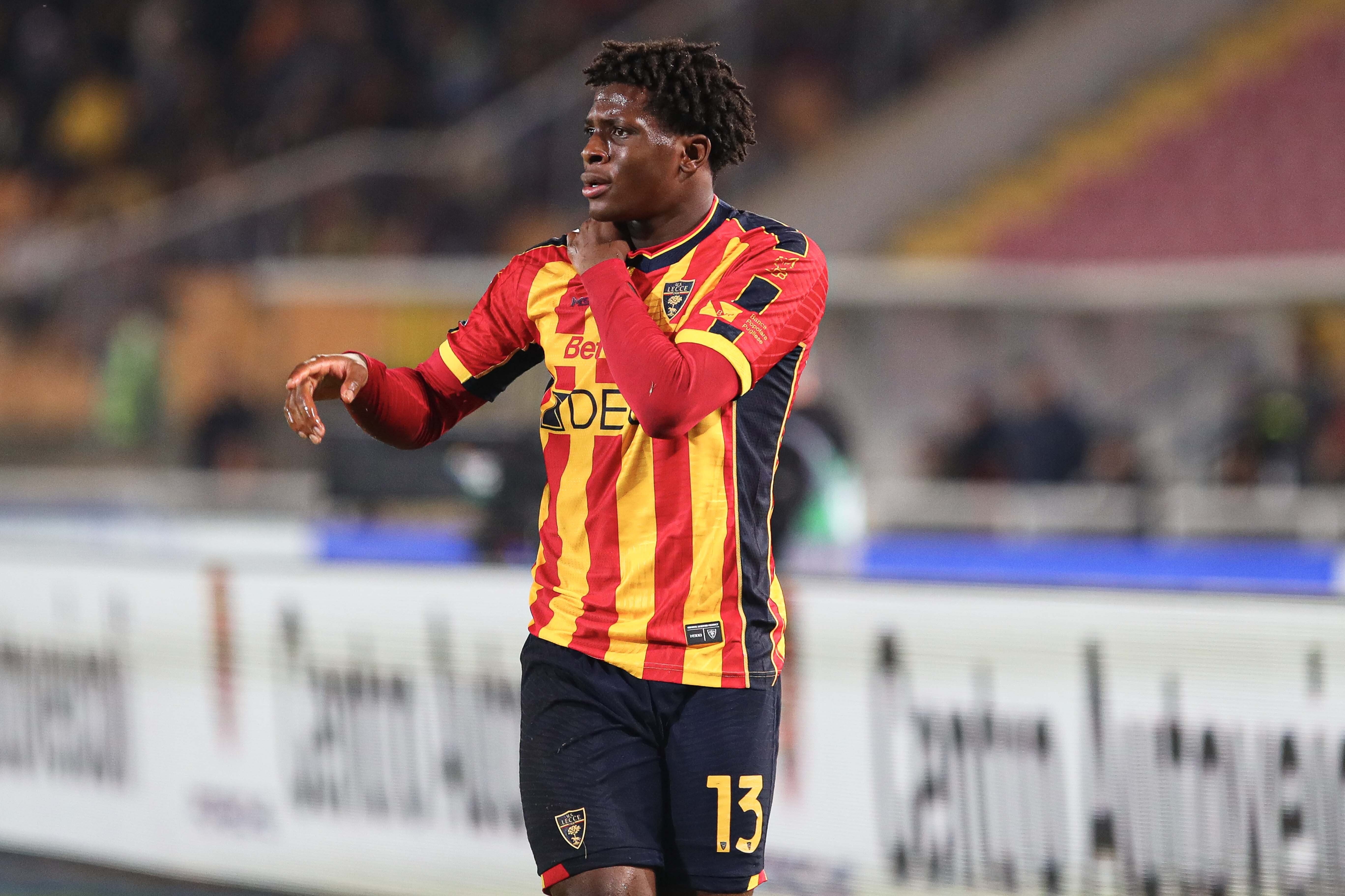  已抵達(dá)米蘭機(jī)場即將前往曼聯(lián) 多古：確實(shí)激動 這對我是個機(jī)會